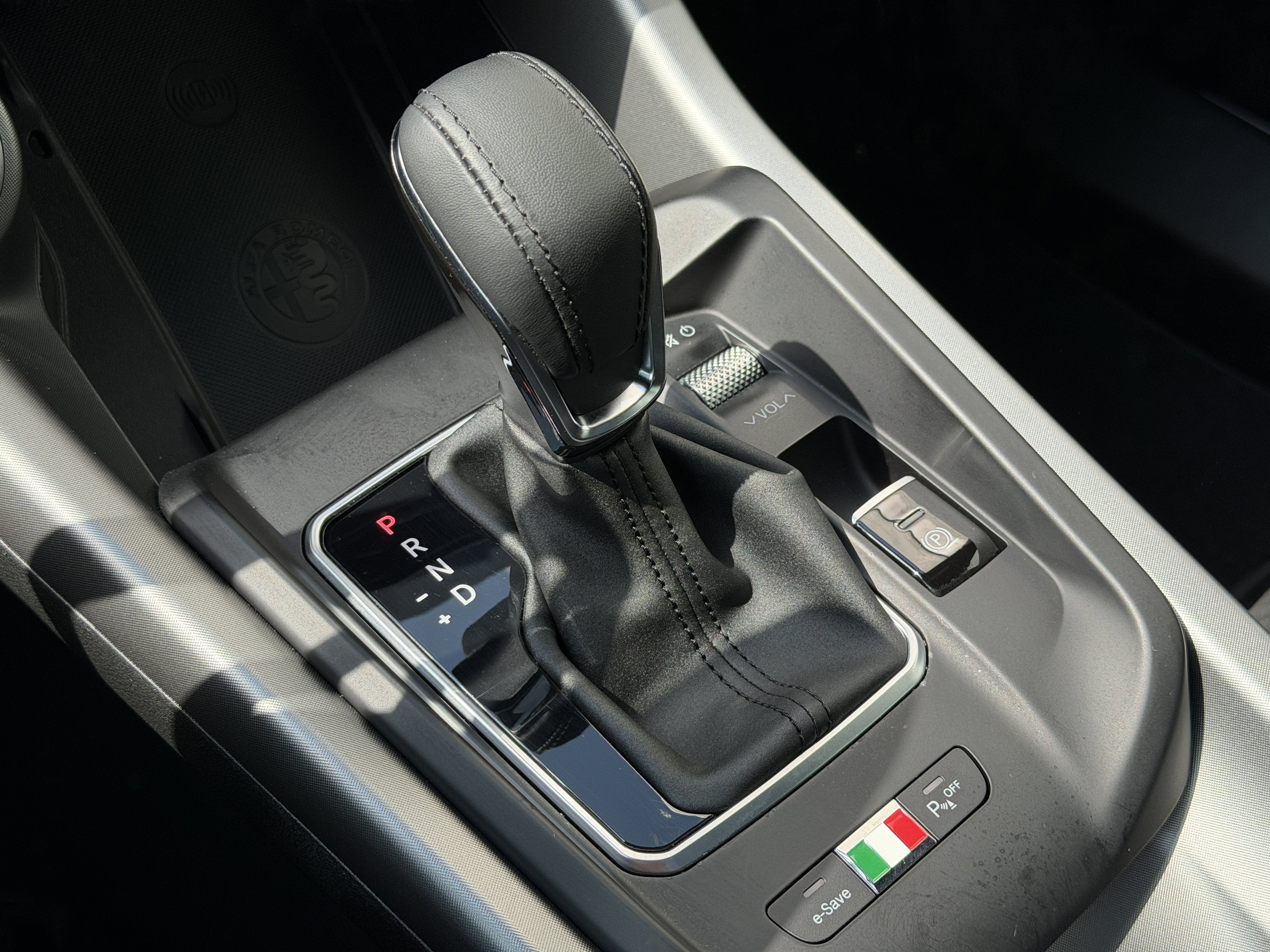 Used 2024 Verde Fangio Tri-Coat Alfa Romeo Veloce image 24