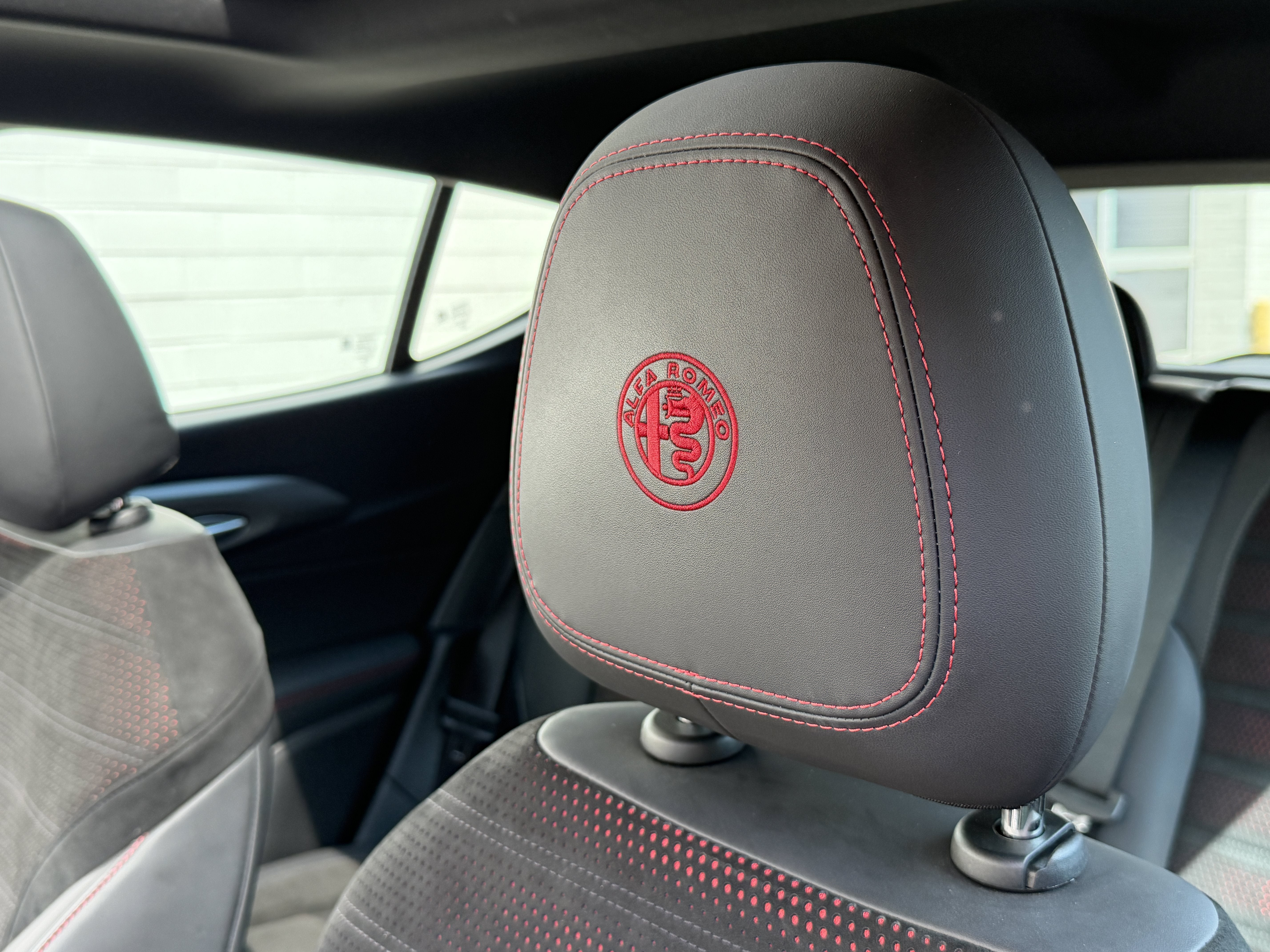 Used 2024 Verde Fangio Tri-Coat Alfa Romeo Veloce image 29
