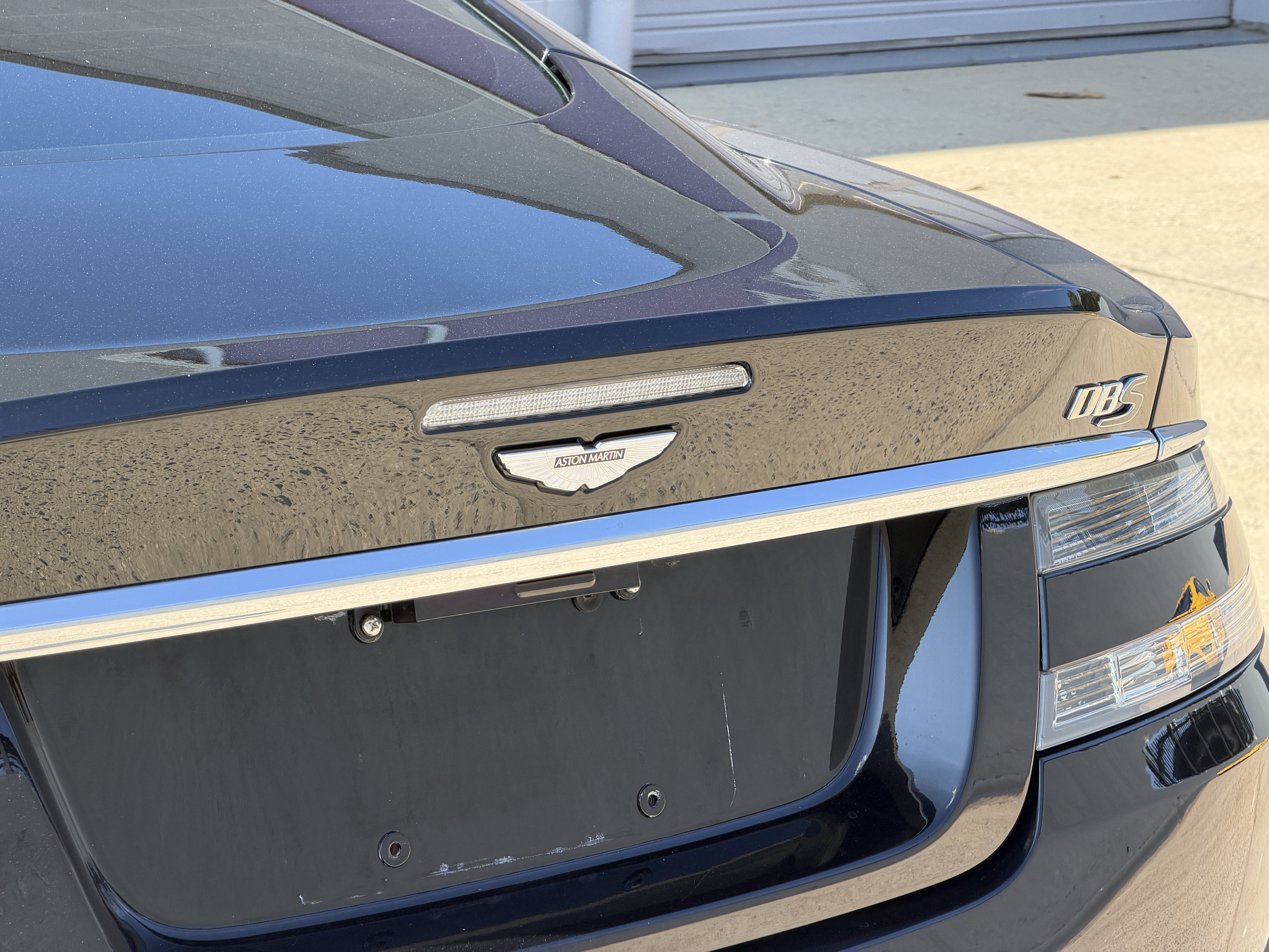 Used 2009 Storm Black Aston Martin  image 8