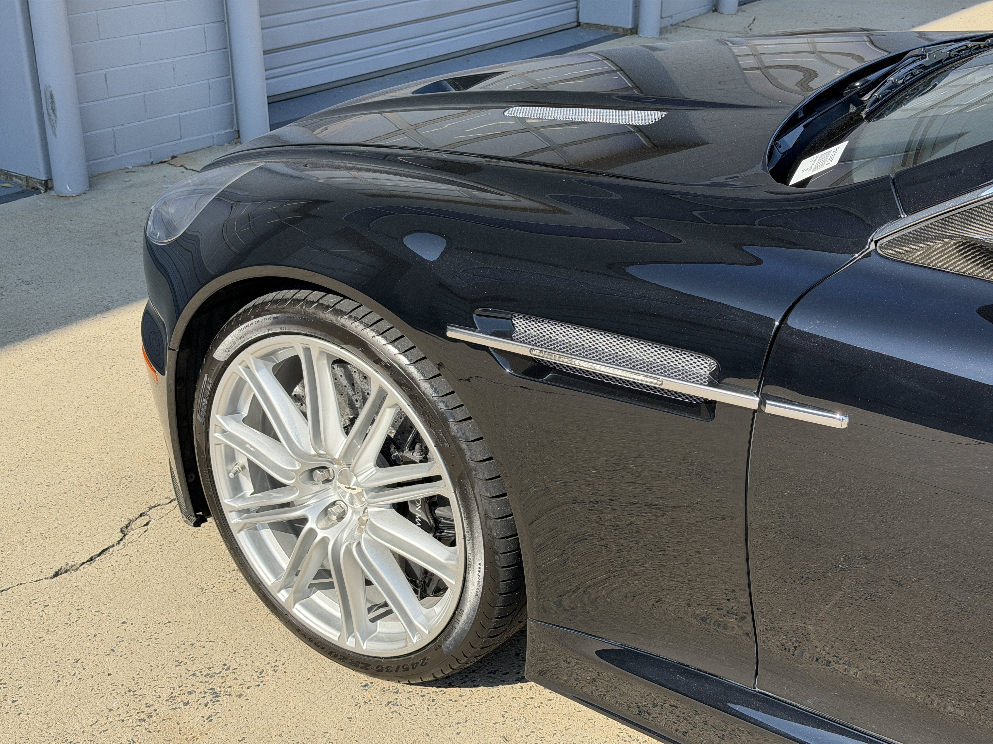 Used 2009 Storm Black Aston Martin  image 9