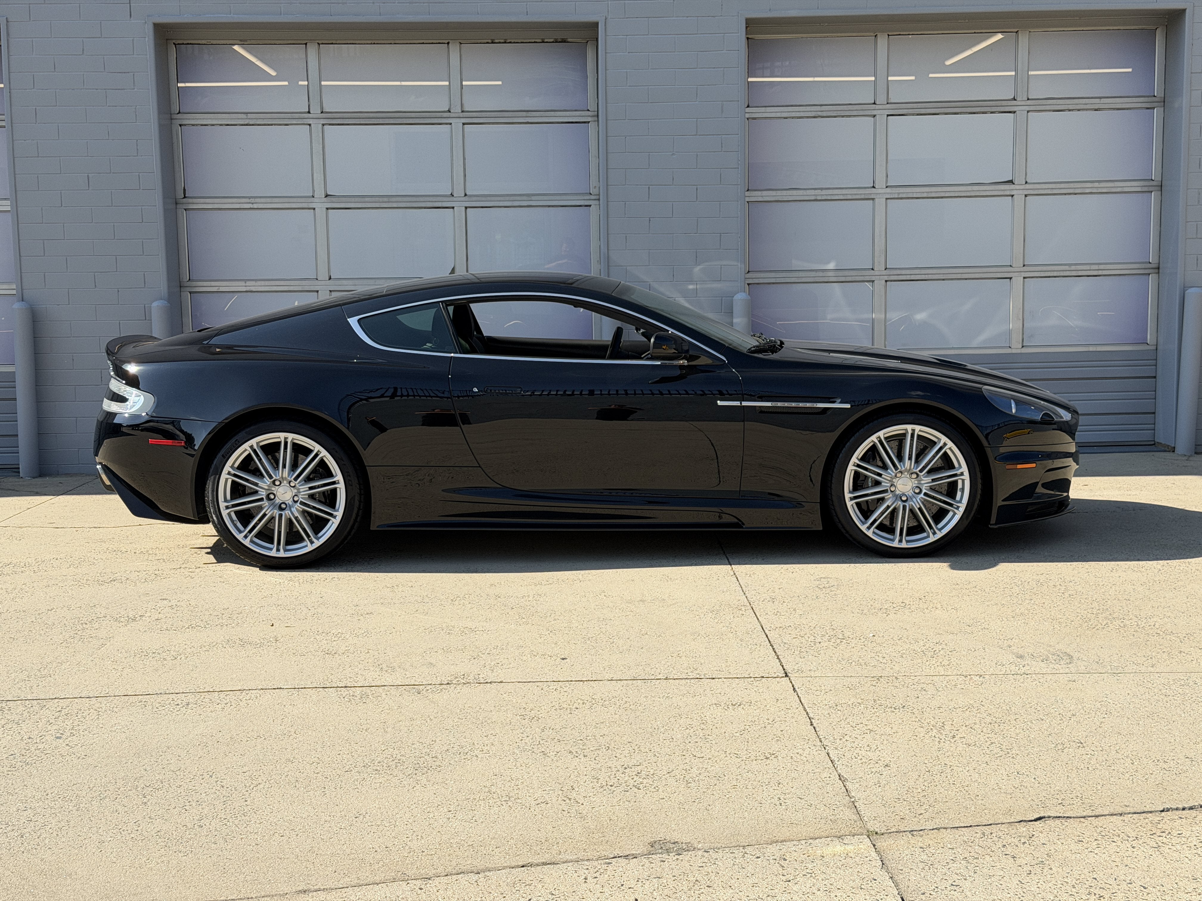 Used 2009 Storm Black Aston Martin  image 13