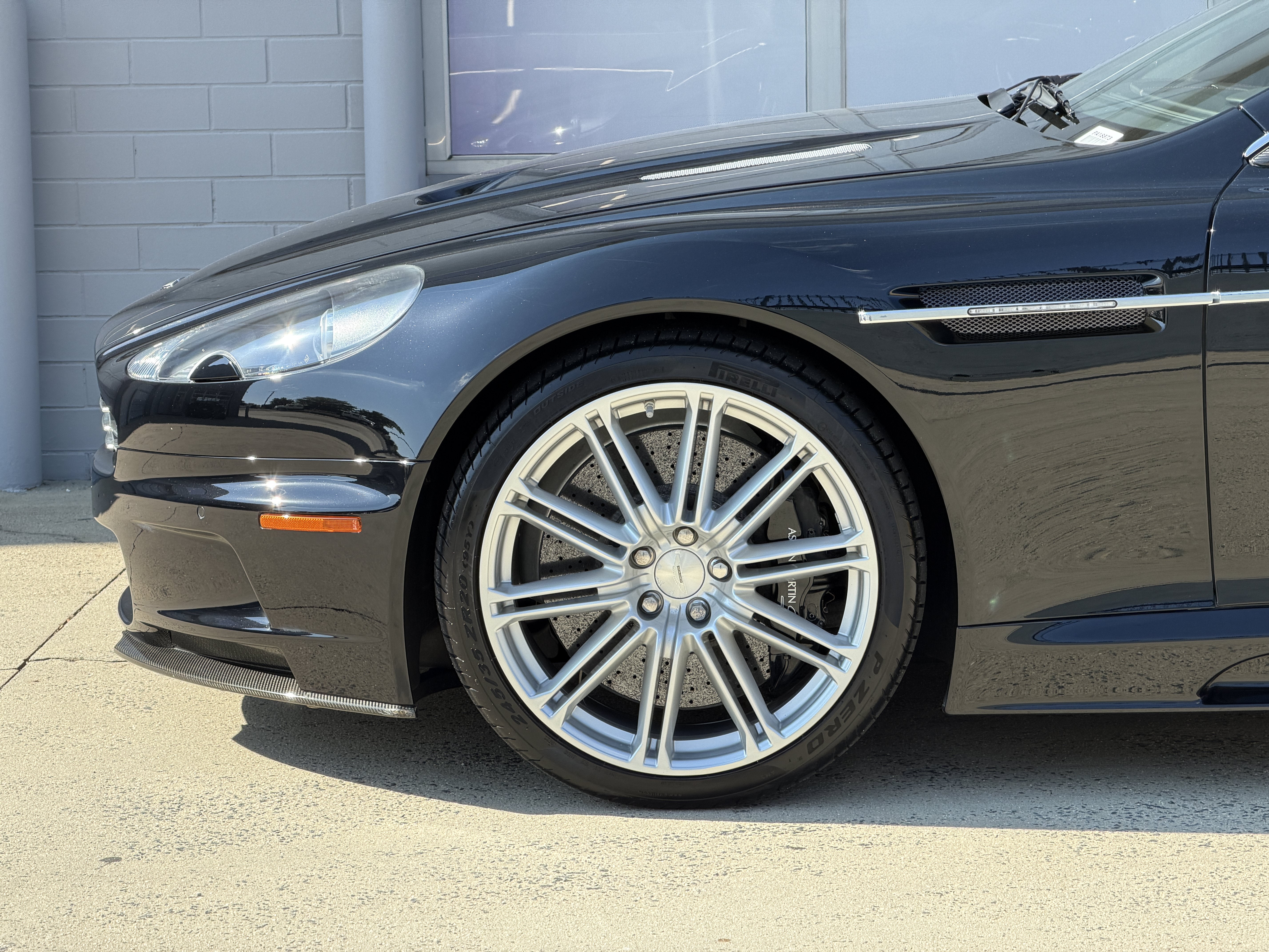 Used 2009 Storm Black Aston Martin  image 21