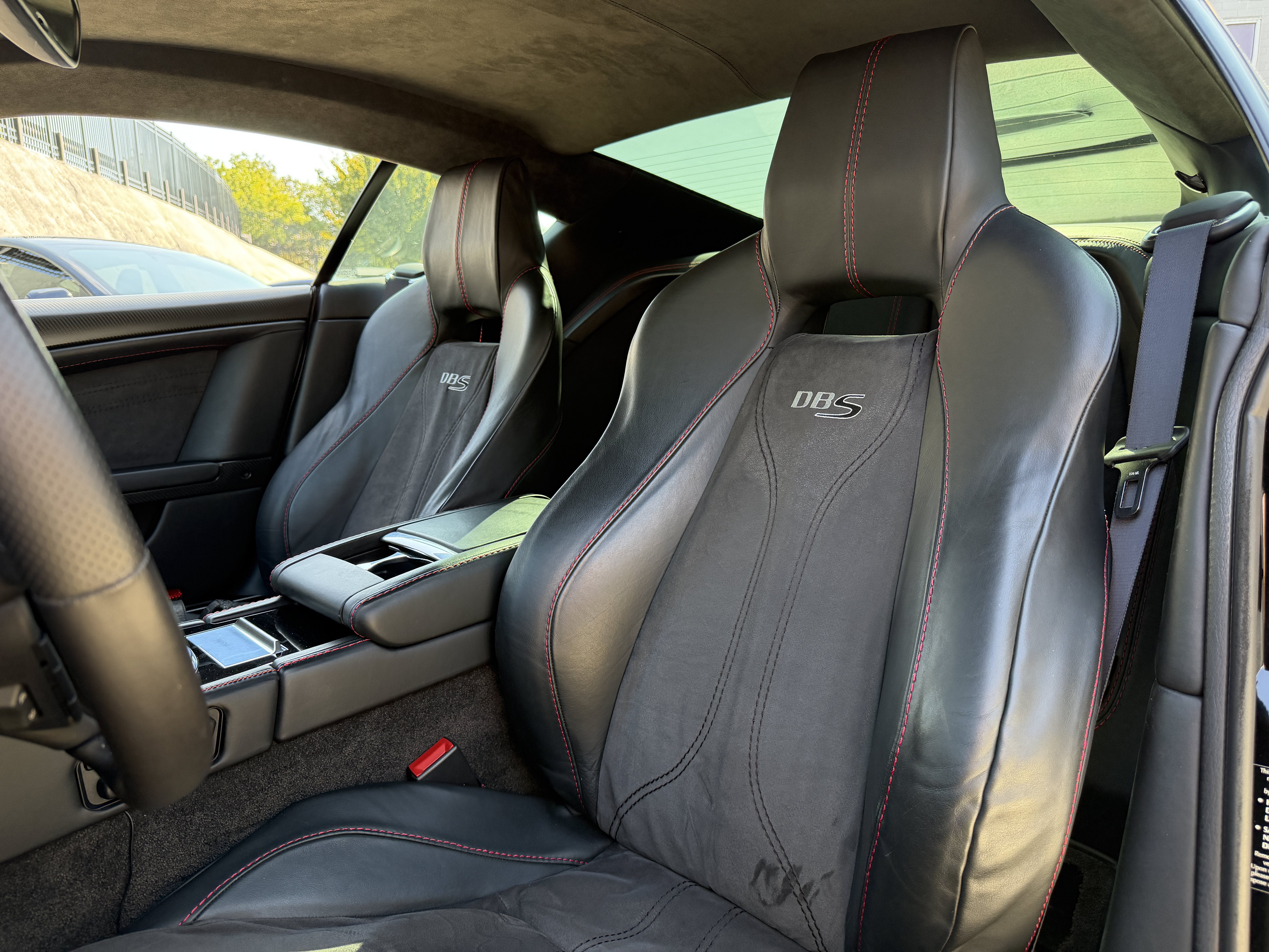 Used 2009 Storm Black Aston Martin  image 24