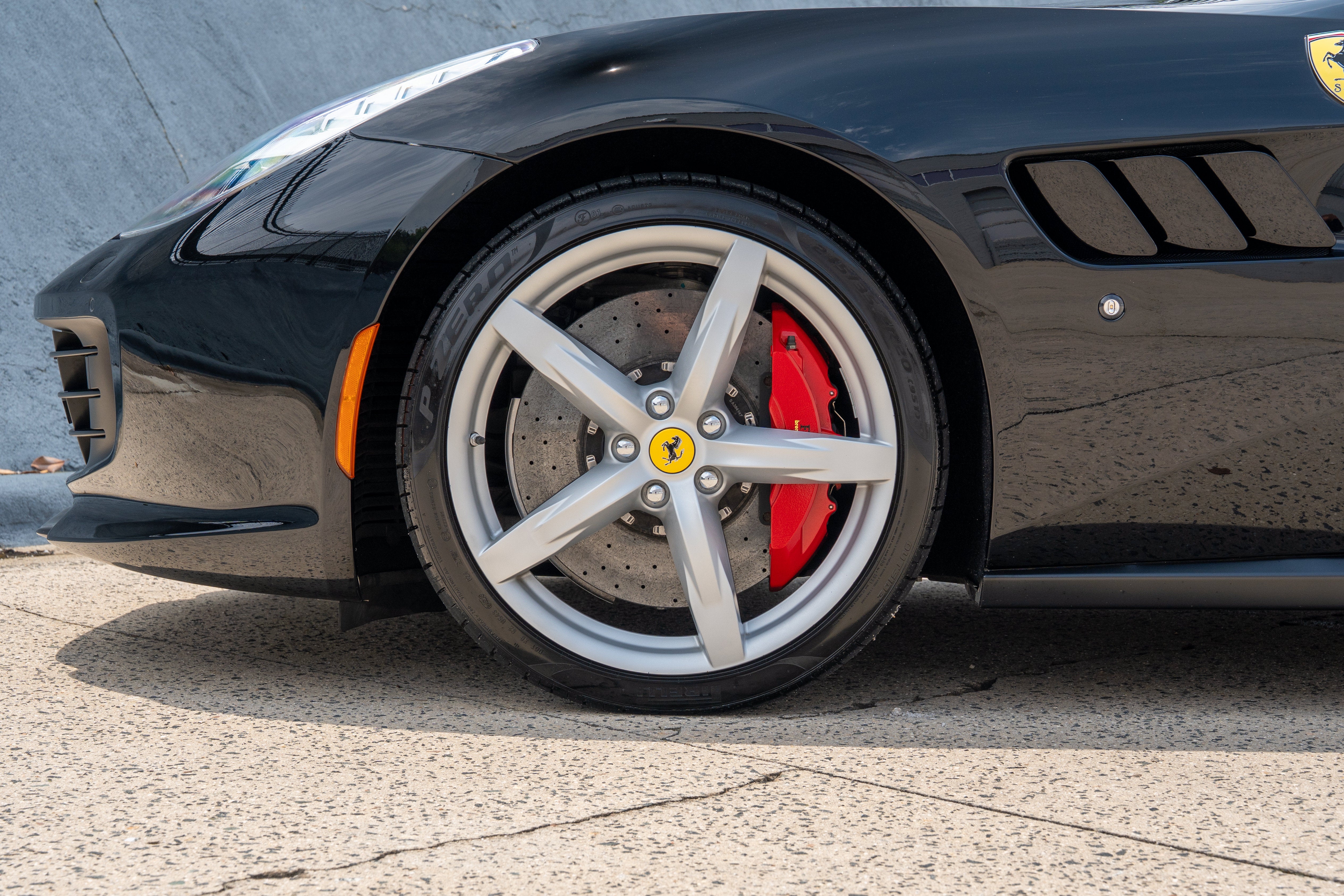 Certified Used 2020 Nero Ferrari T image 10