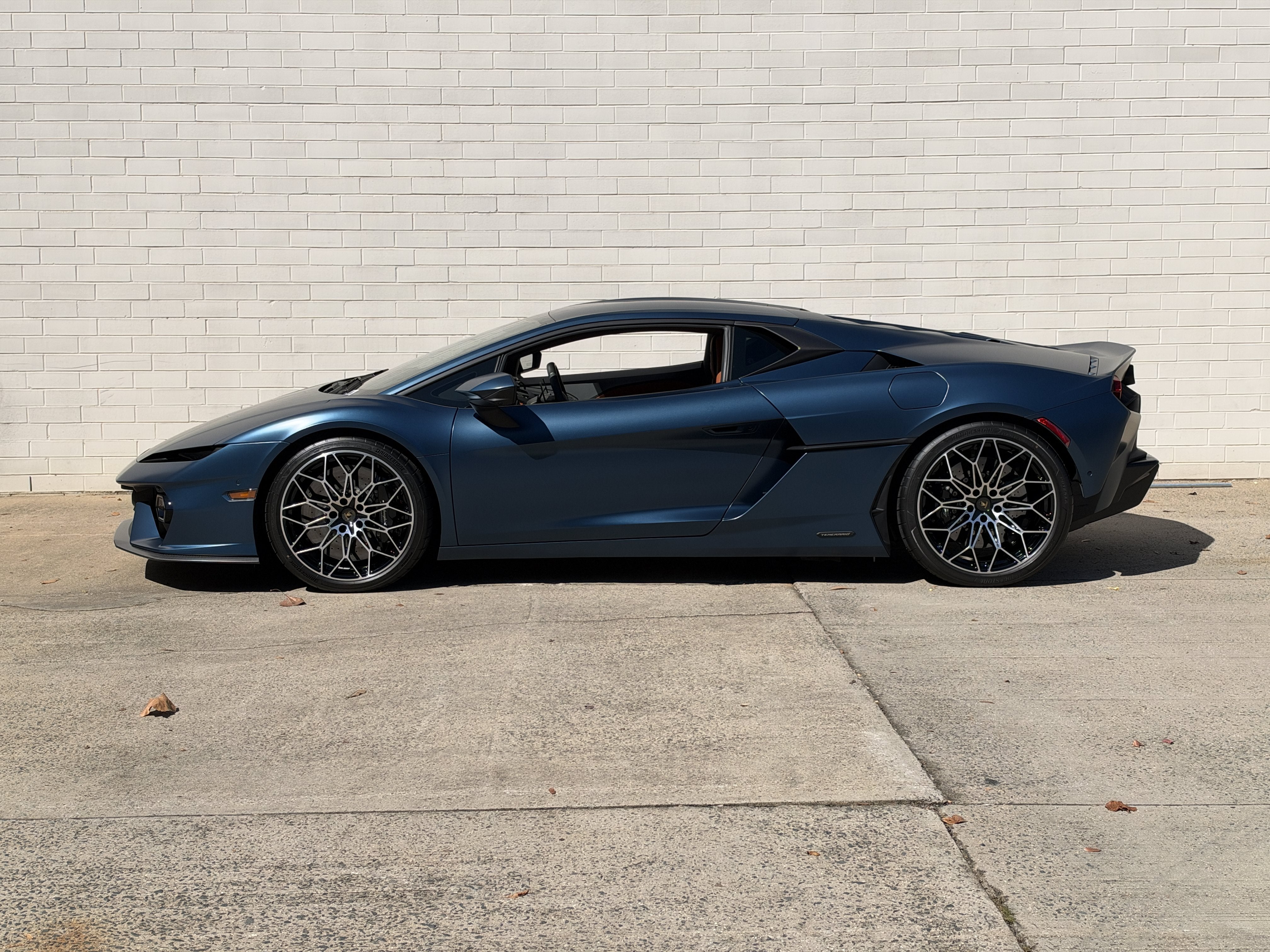 Used 2026 Blu Marinus Matt Lamborghini  image 6