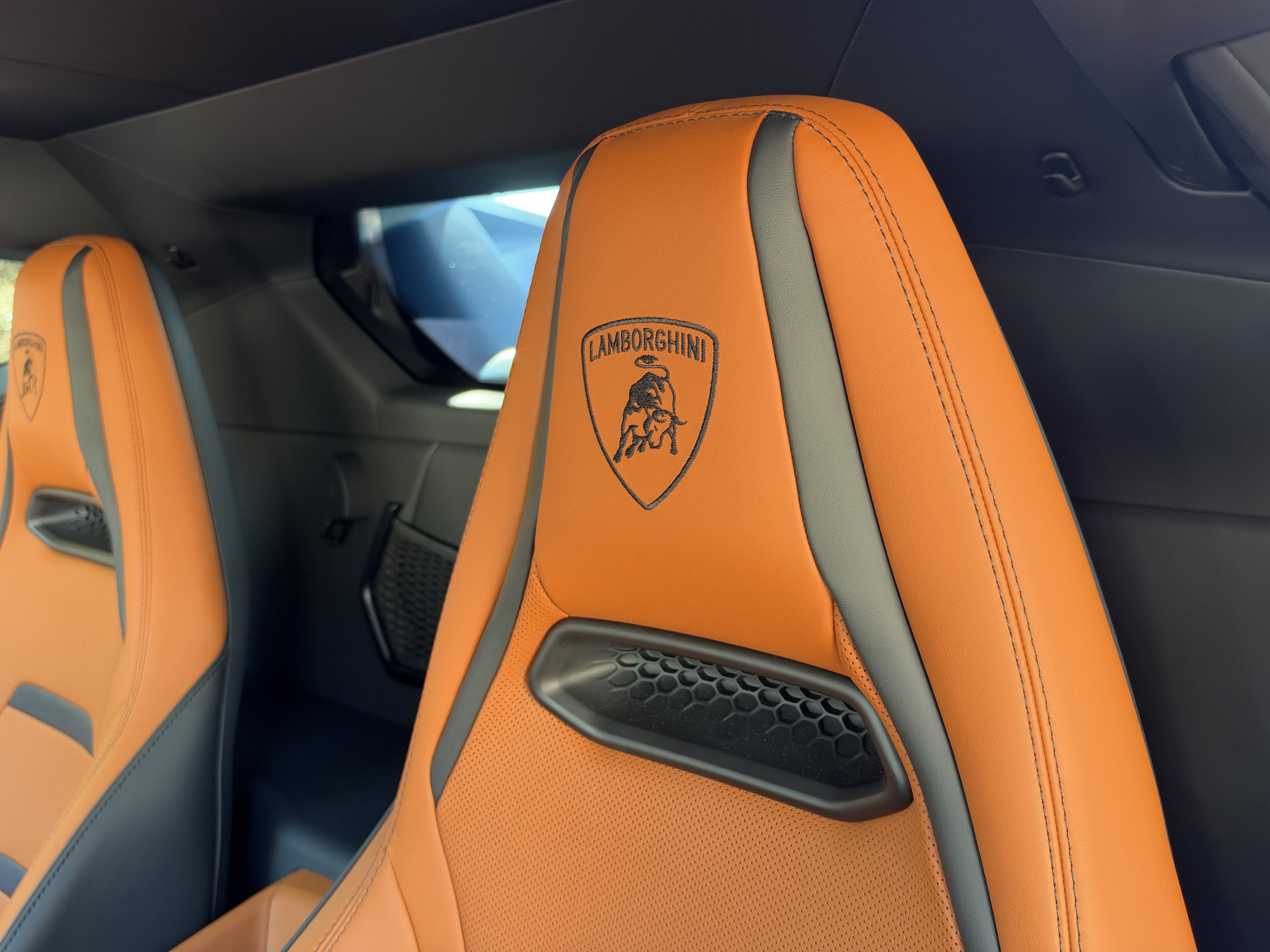 Used 2026 Blu Marinus Matt Lamborghini  image 38