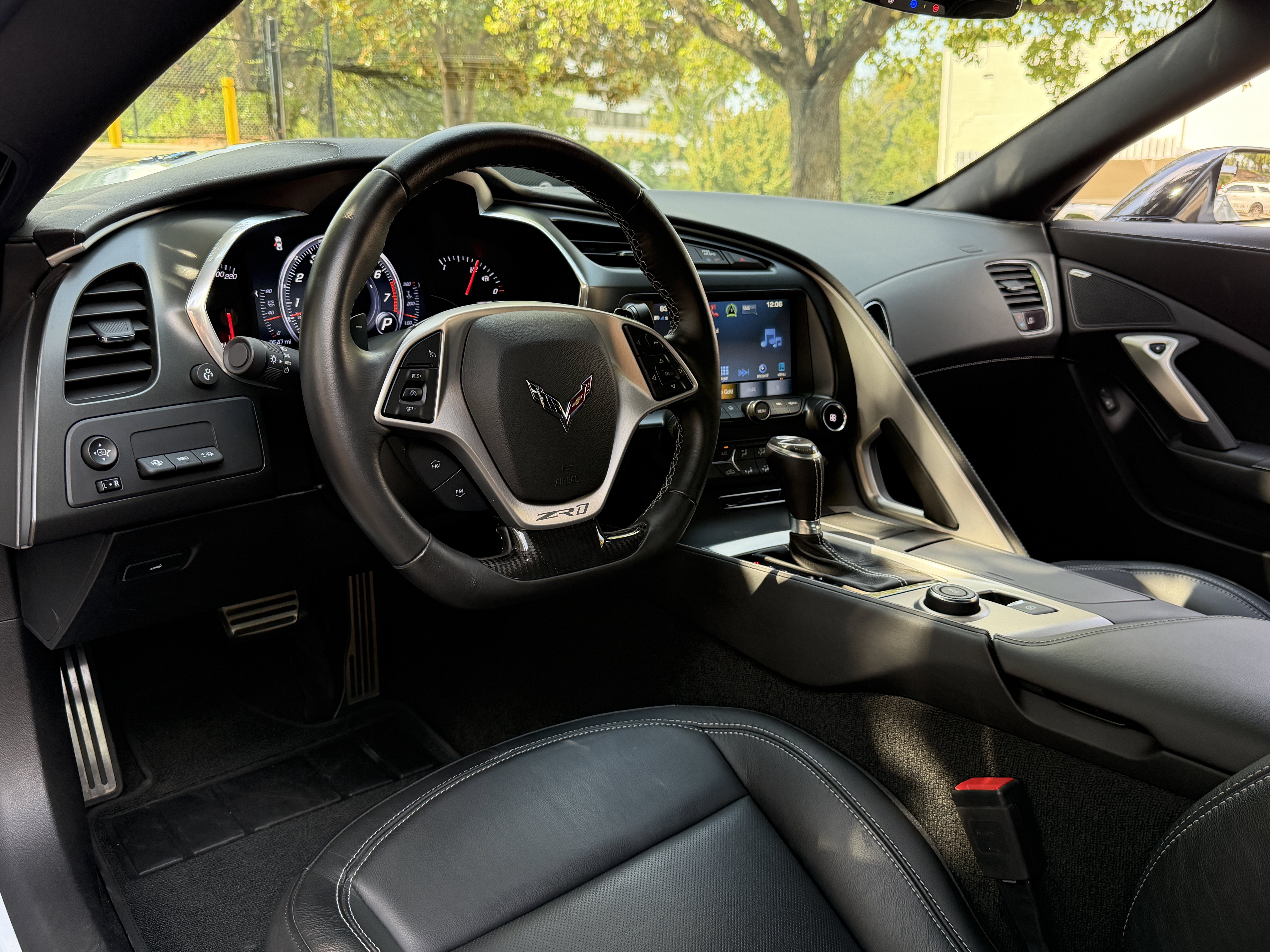 Used 2019 Ceramic Matrix Gray Metallic Chevrolet ZR1 1ZR image 18