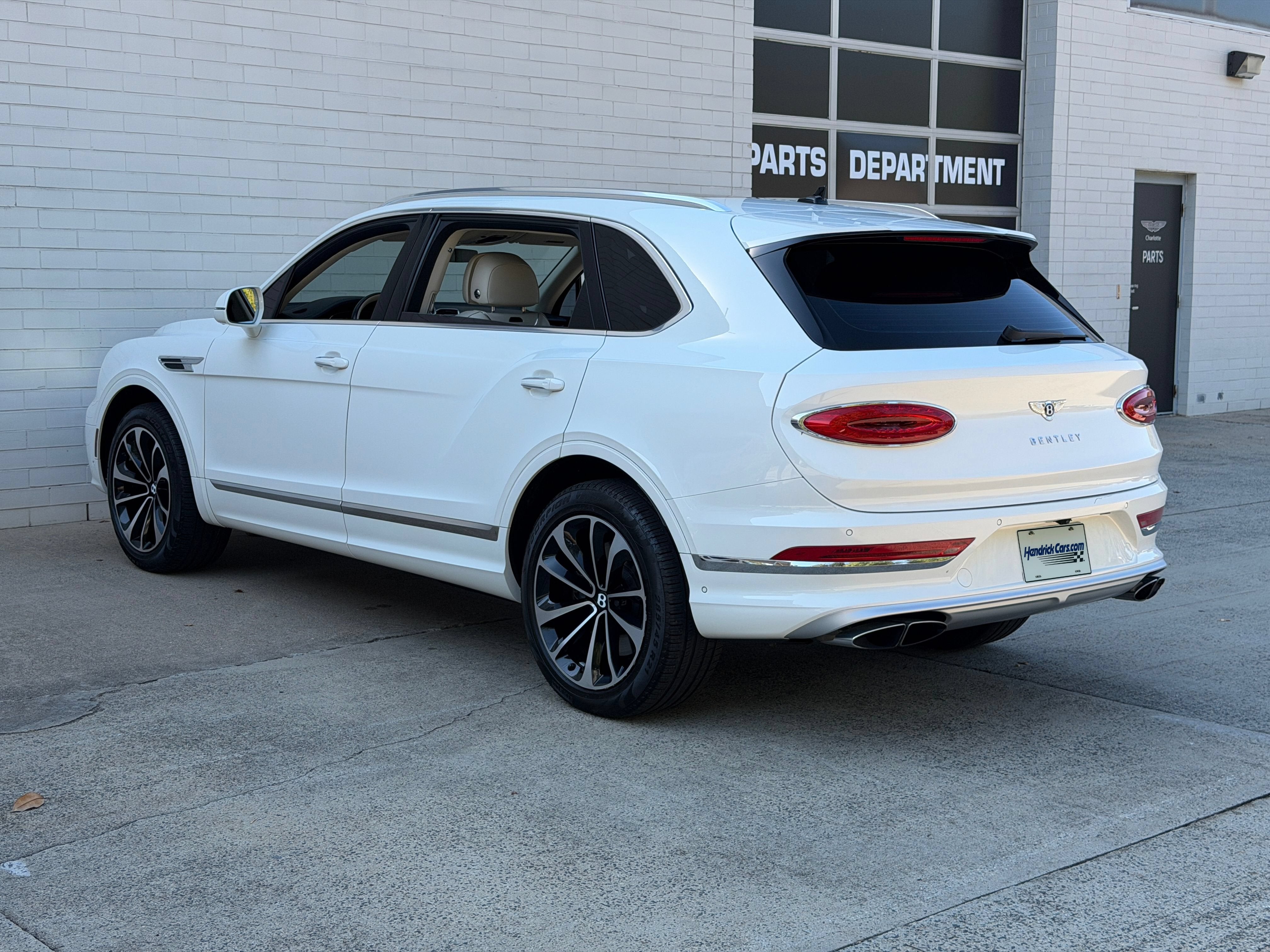 Used 2023 Glacier White Bentley  image 3