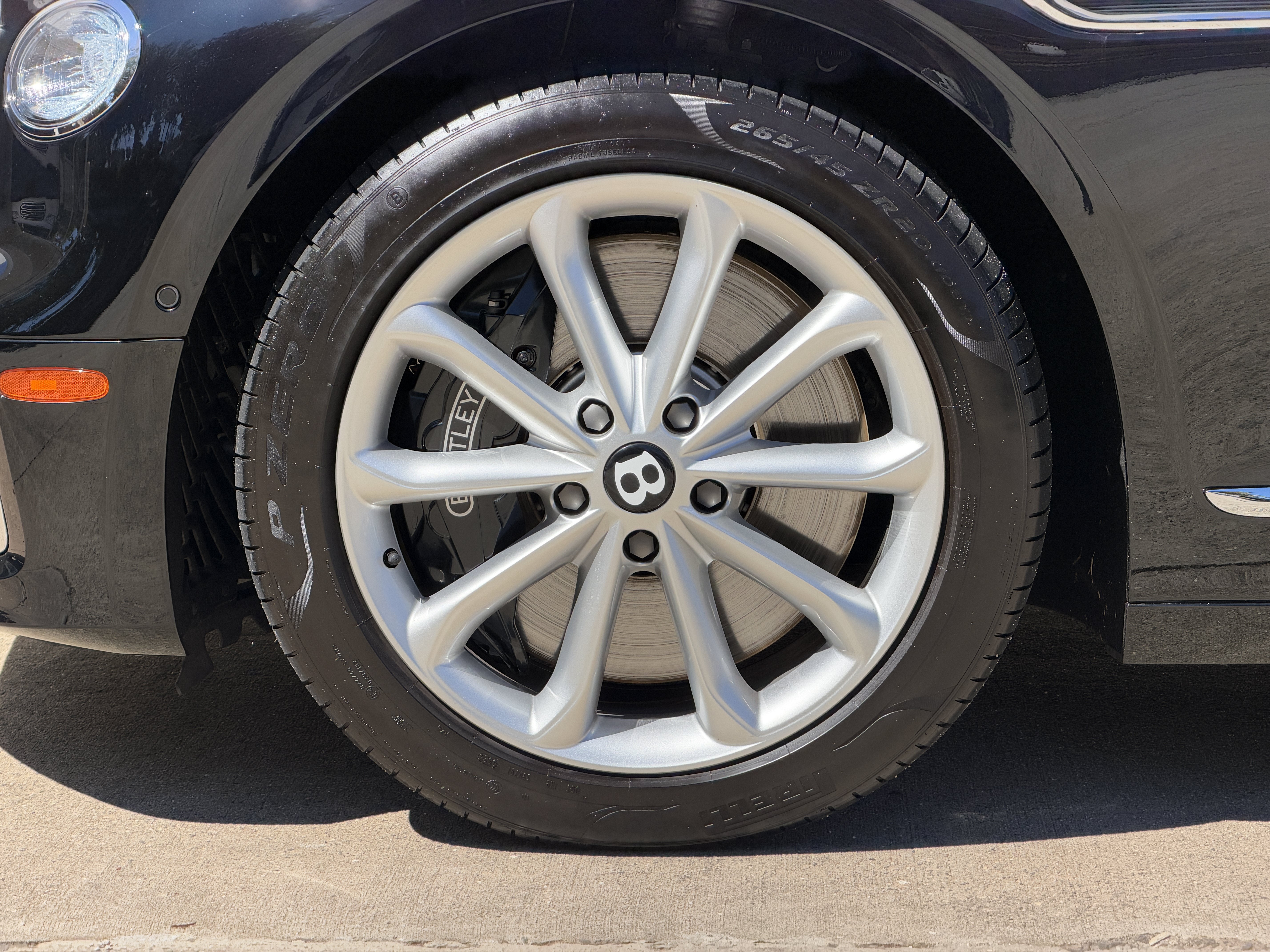 Used 2023 Beluga Bentley V8 image 6