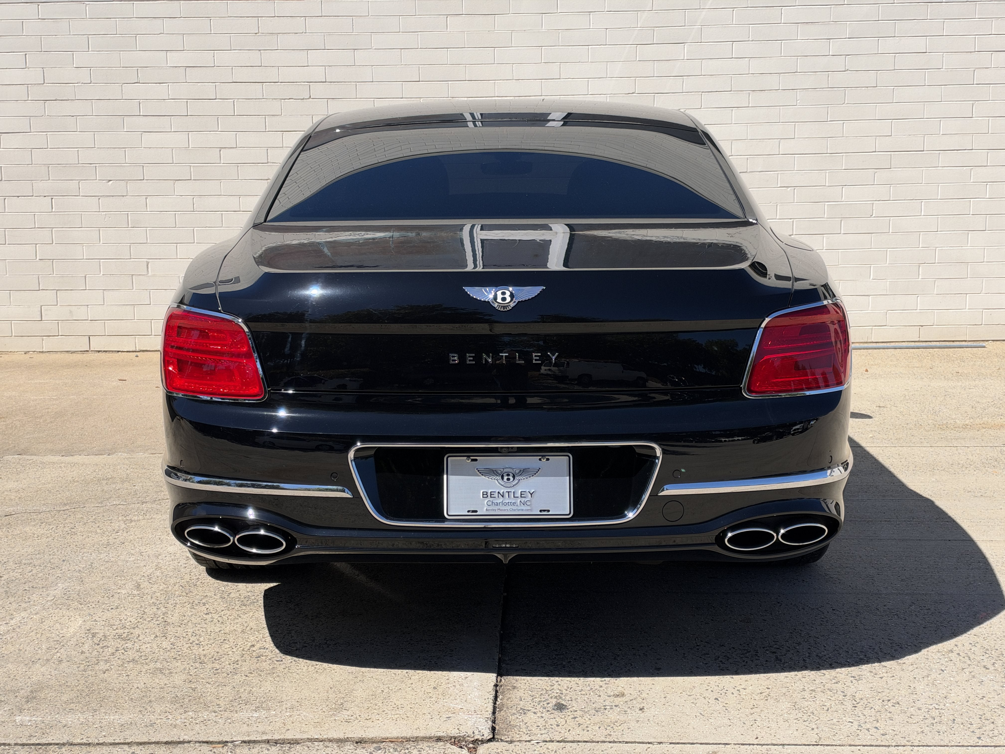 Used 2023 Beluga Bentley V8 image 8