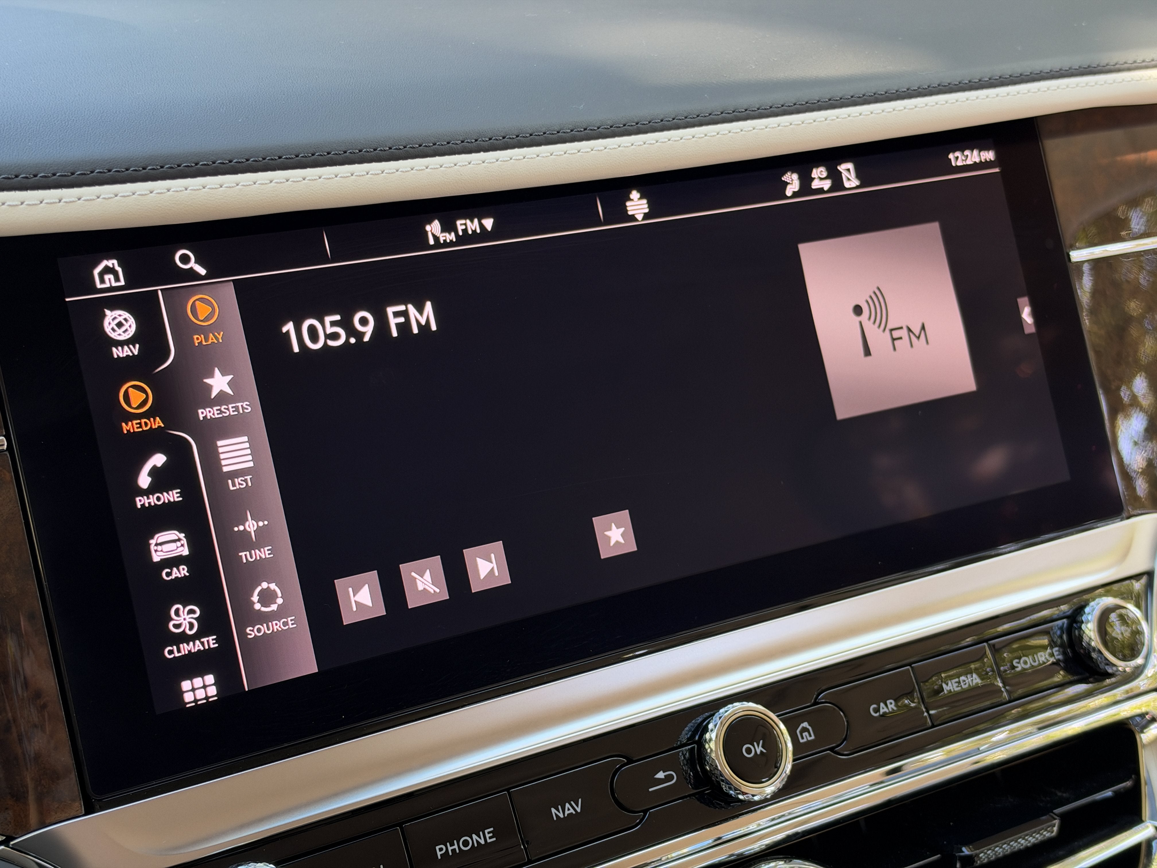 Used 2023 Beluga Bentley V8 image 21