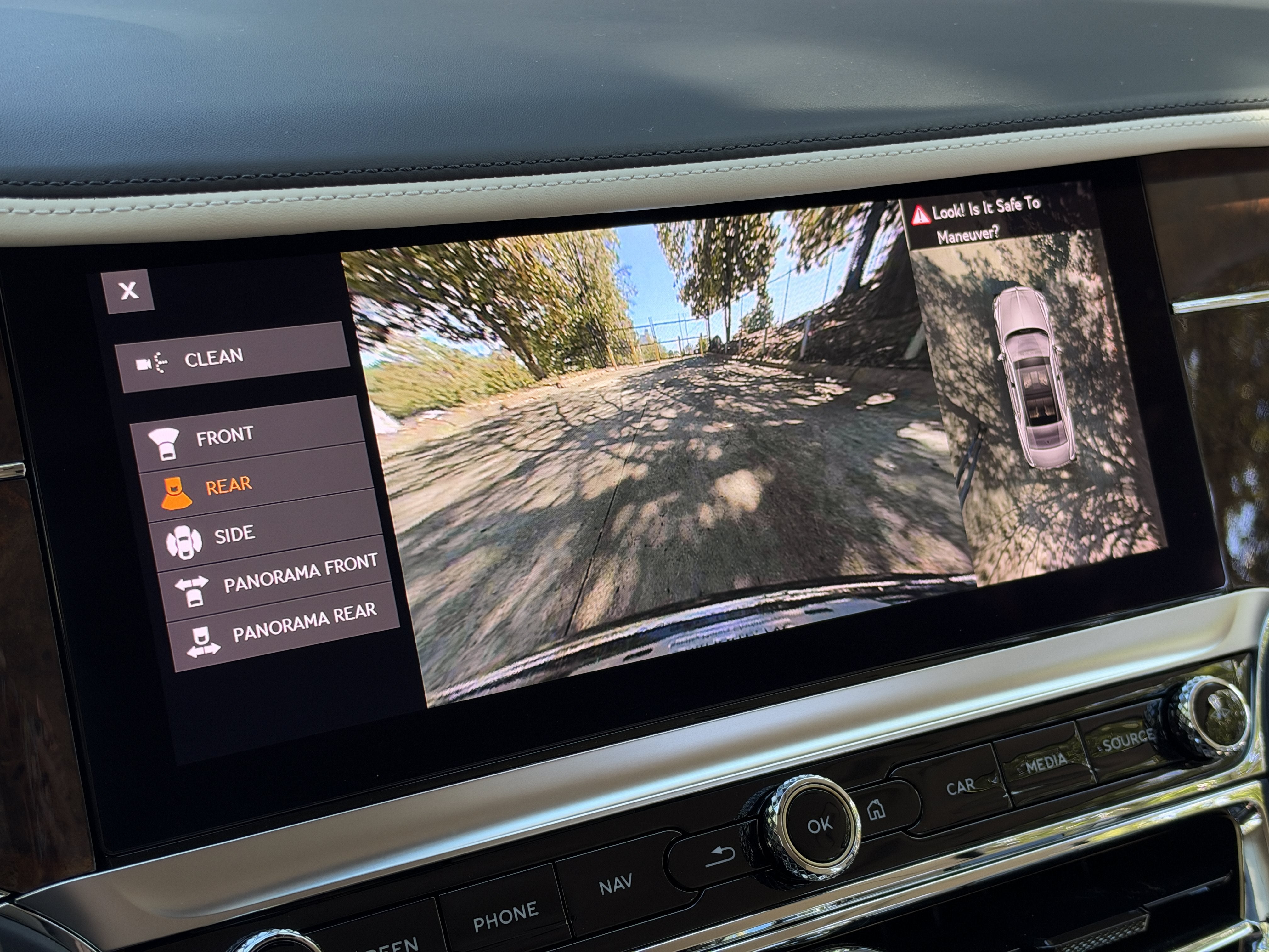 Used 2023 Beluga Bentley V8 image 22