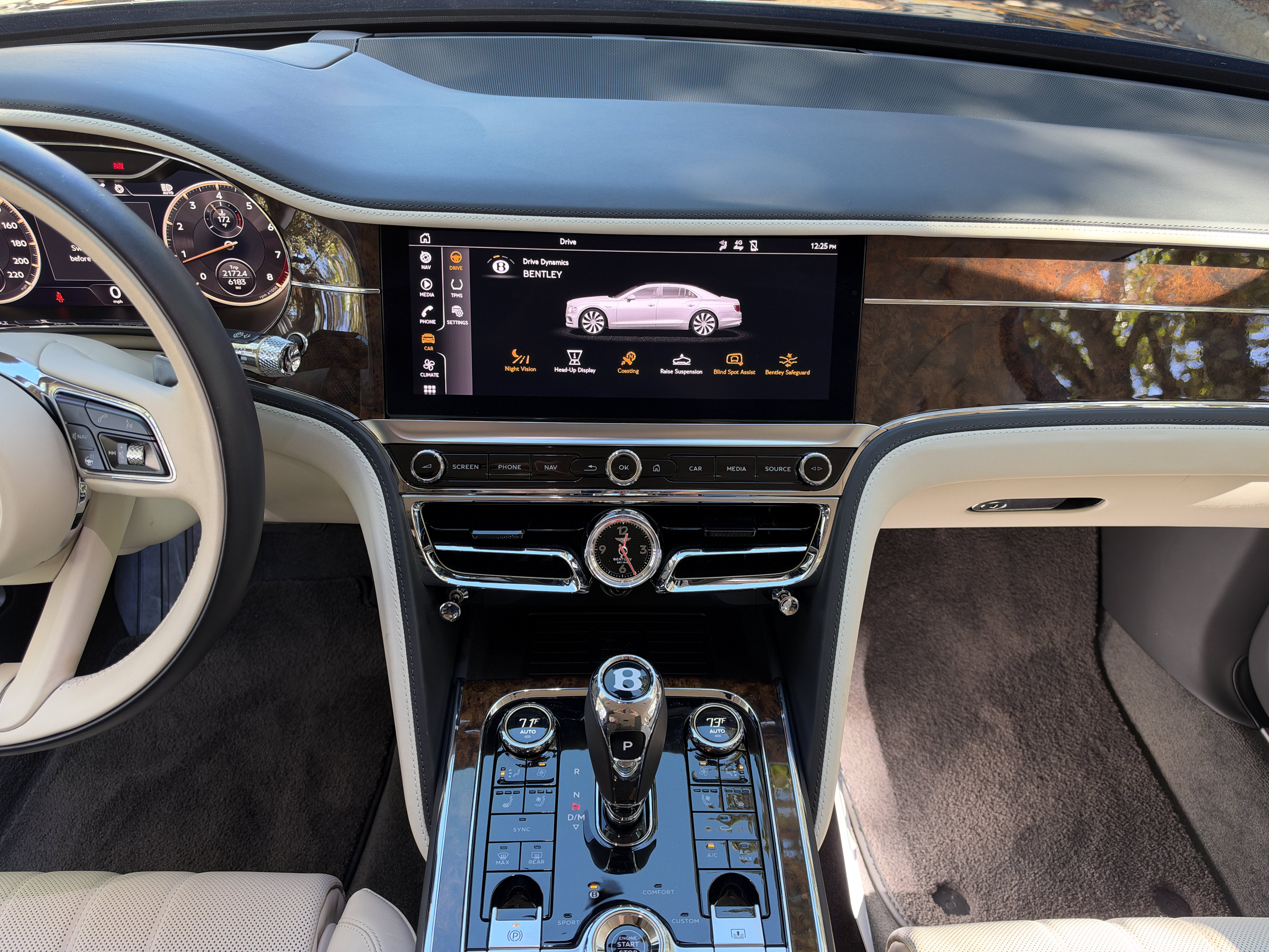 Used 2023 Beluga Bentley V8 image 4