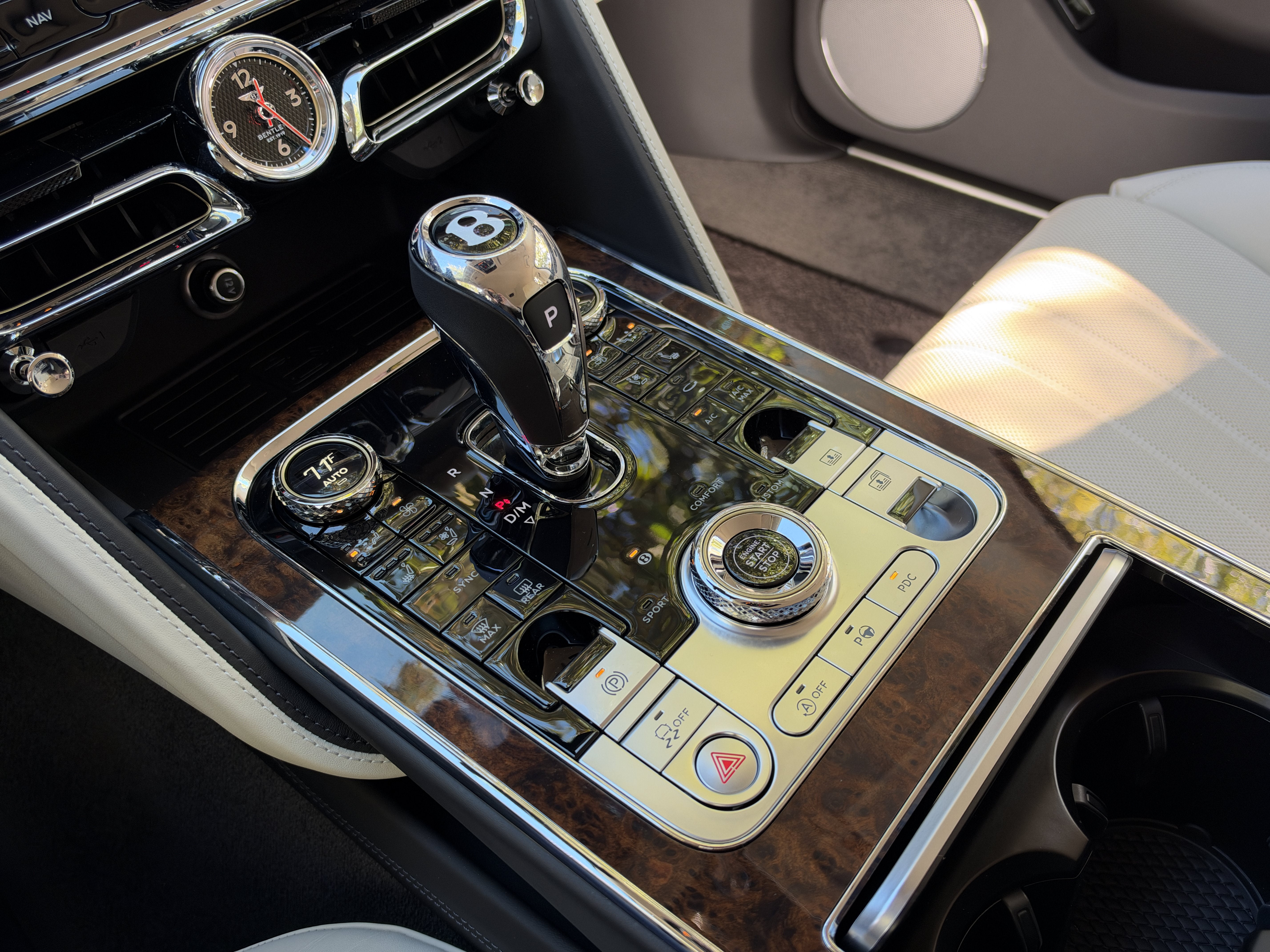 Used 2023 Beluga Bentley V8 image 28
