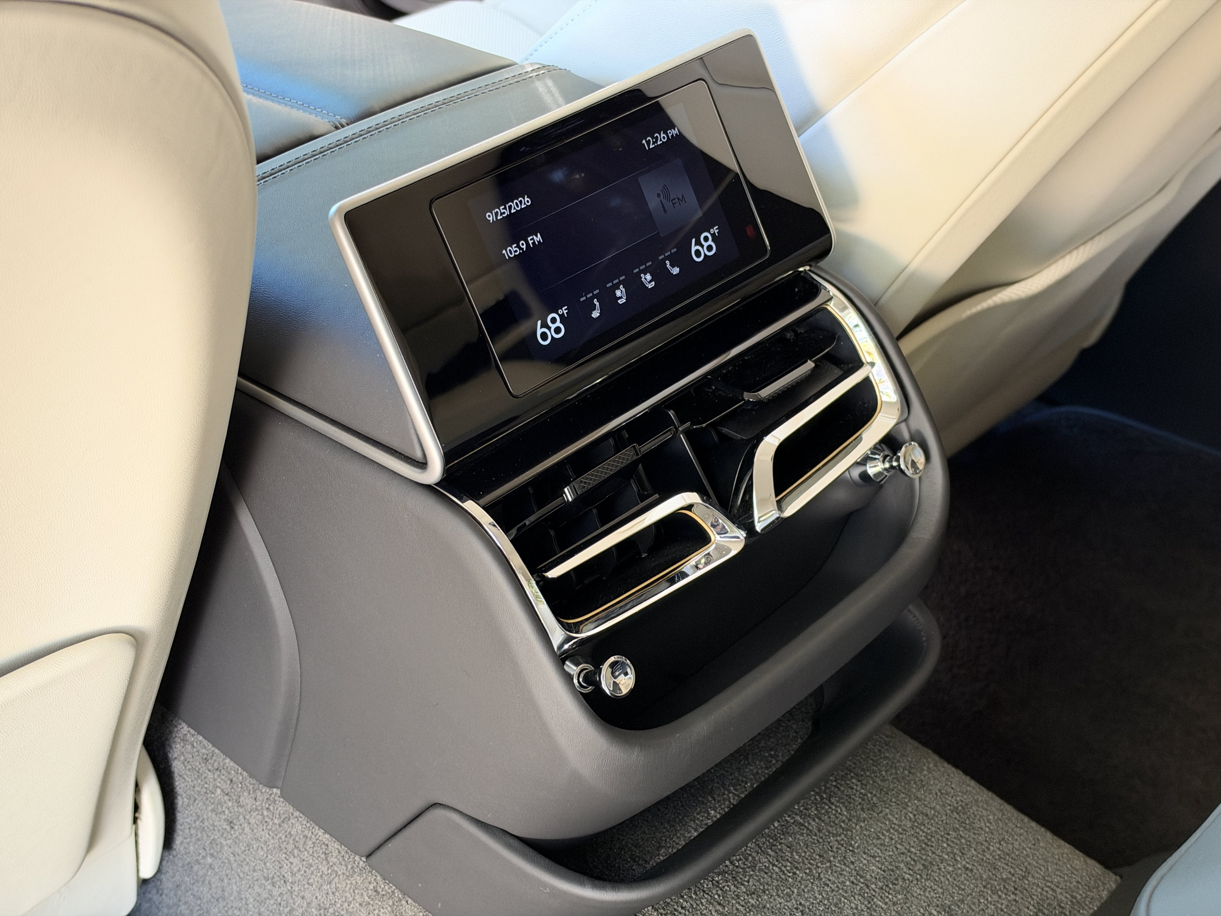 Used 2023 Beluga Bentley V8 image 35