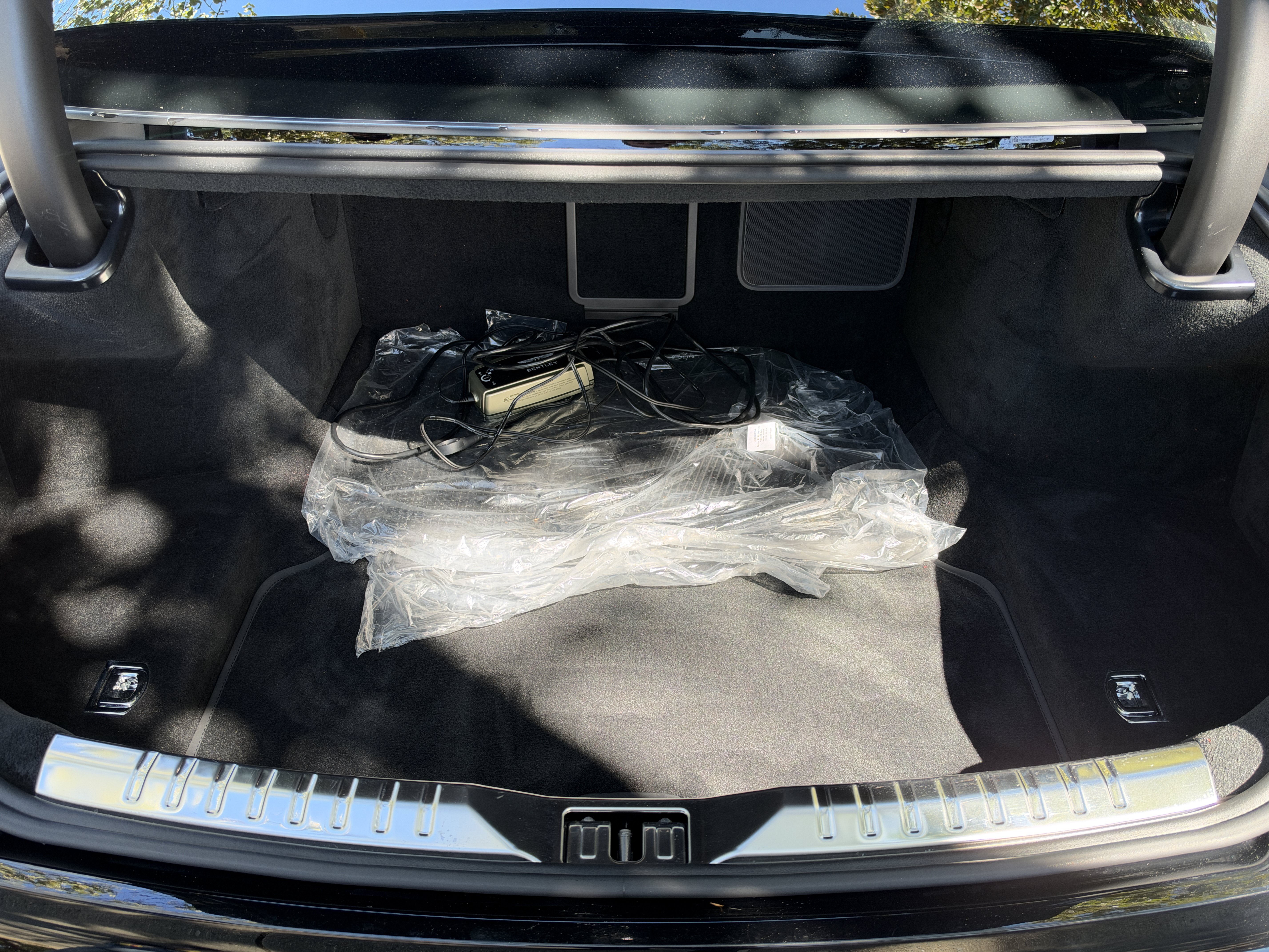 Used 2023 Beluga Bentley V8 image 36