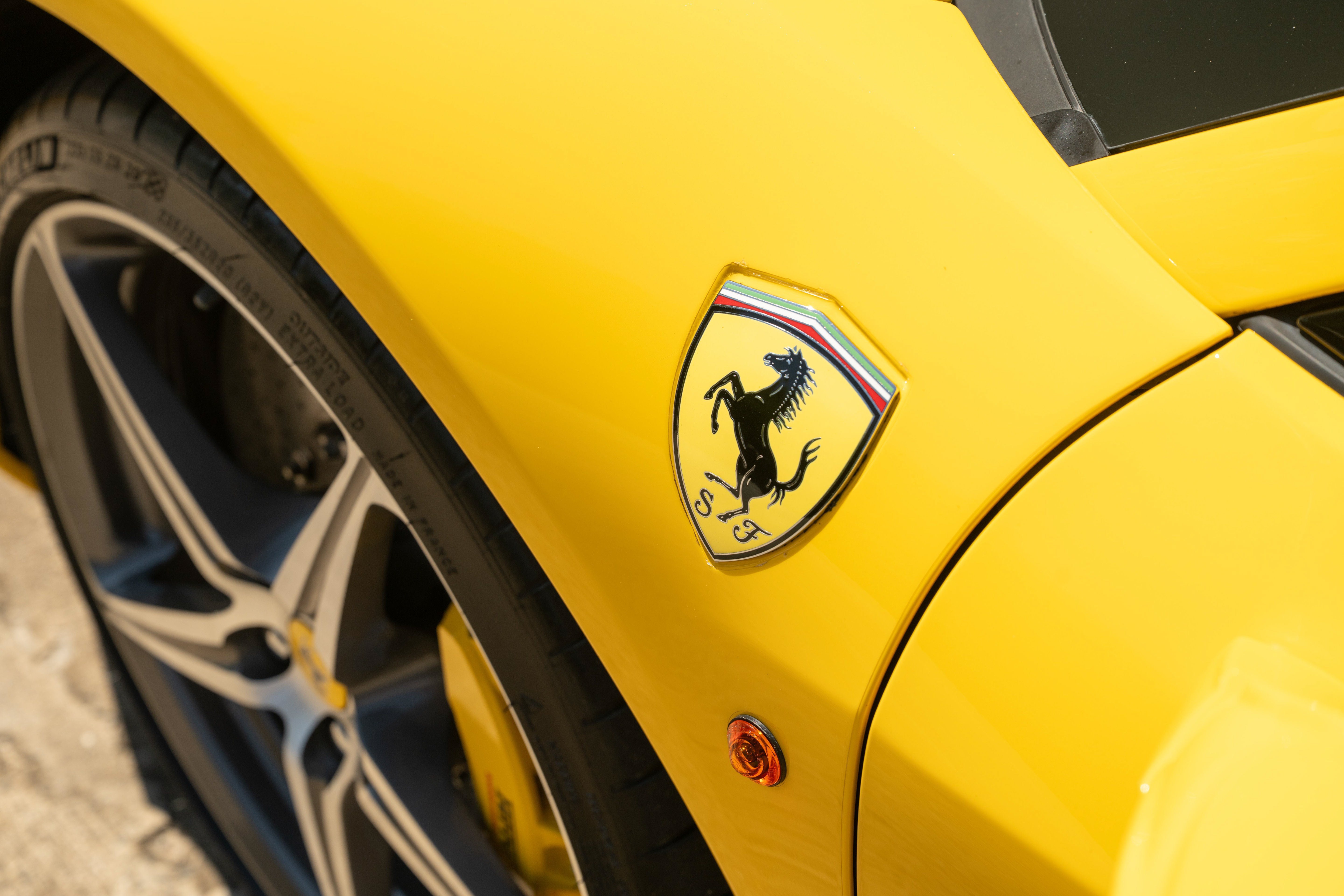Used 2014 Giallo Modena Ferrari  image 16