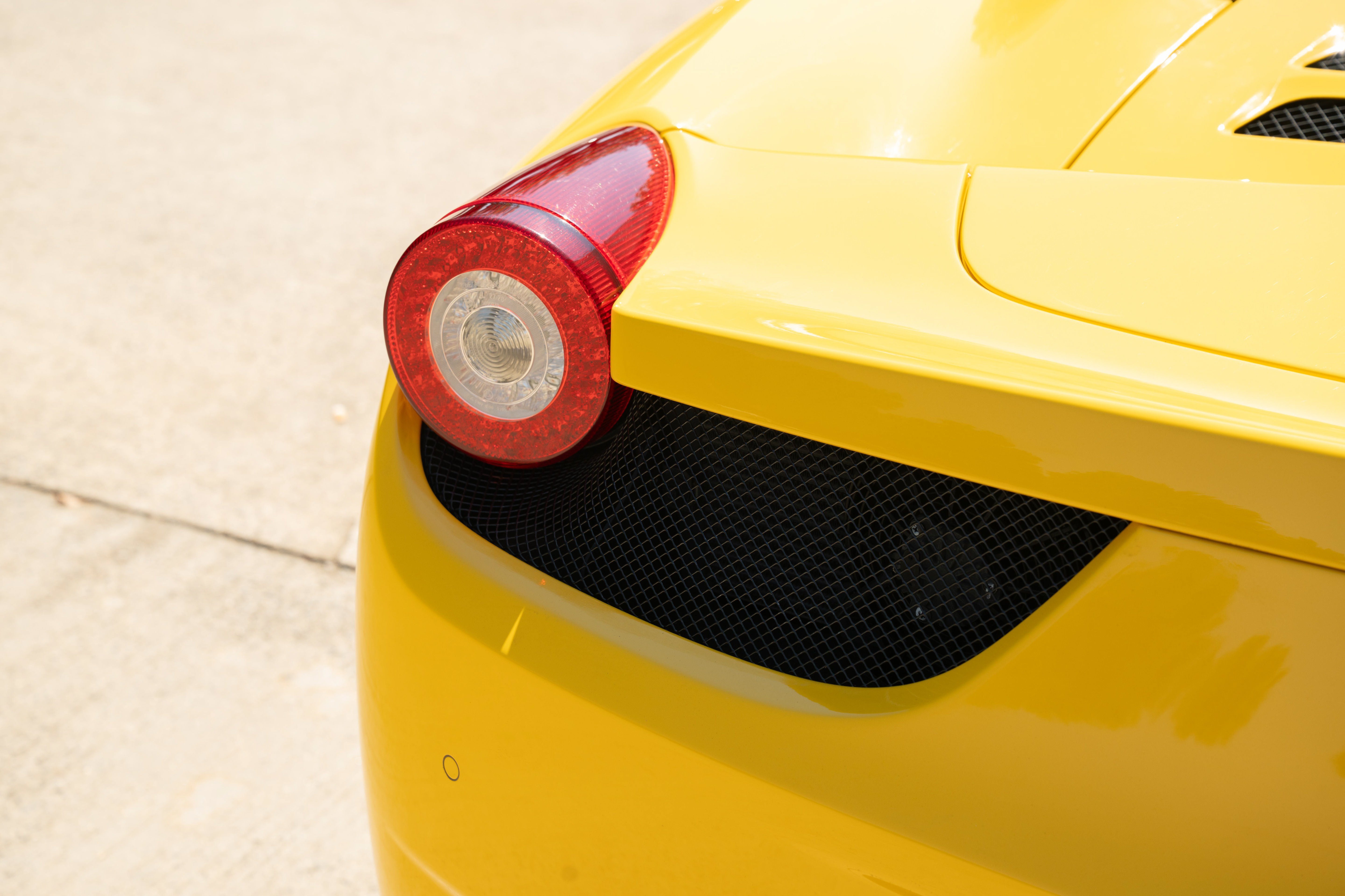 Used 2014 Giallo Modena Ferrari  image 20