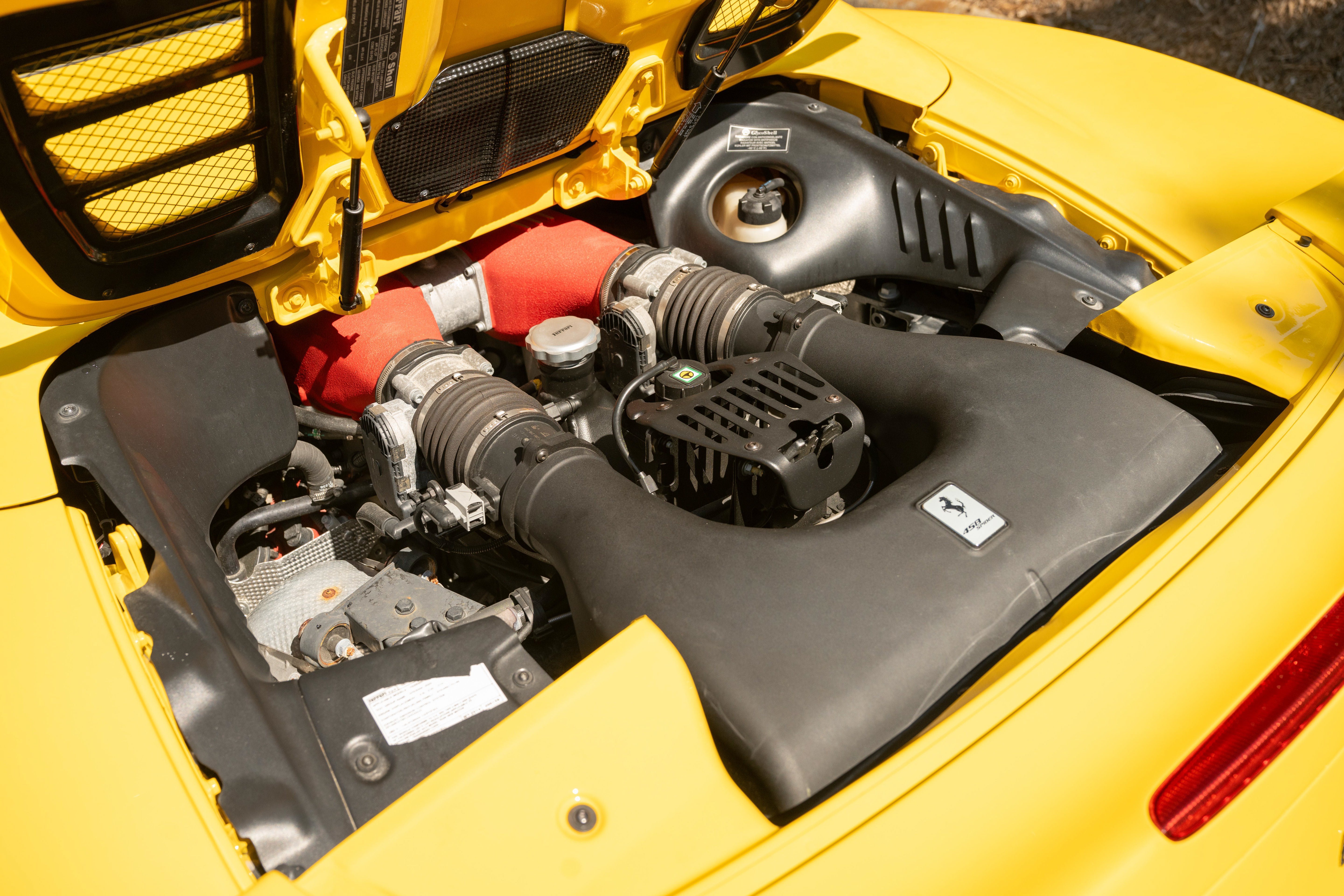 Used 2014 Giallo Modena Ferrari  image 21