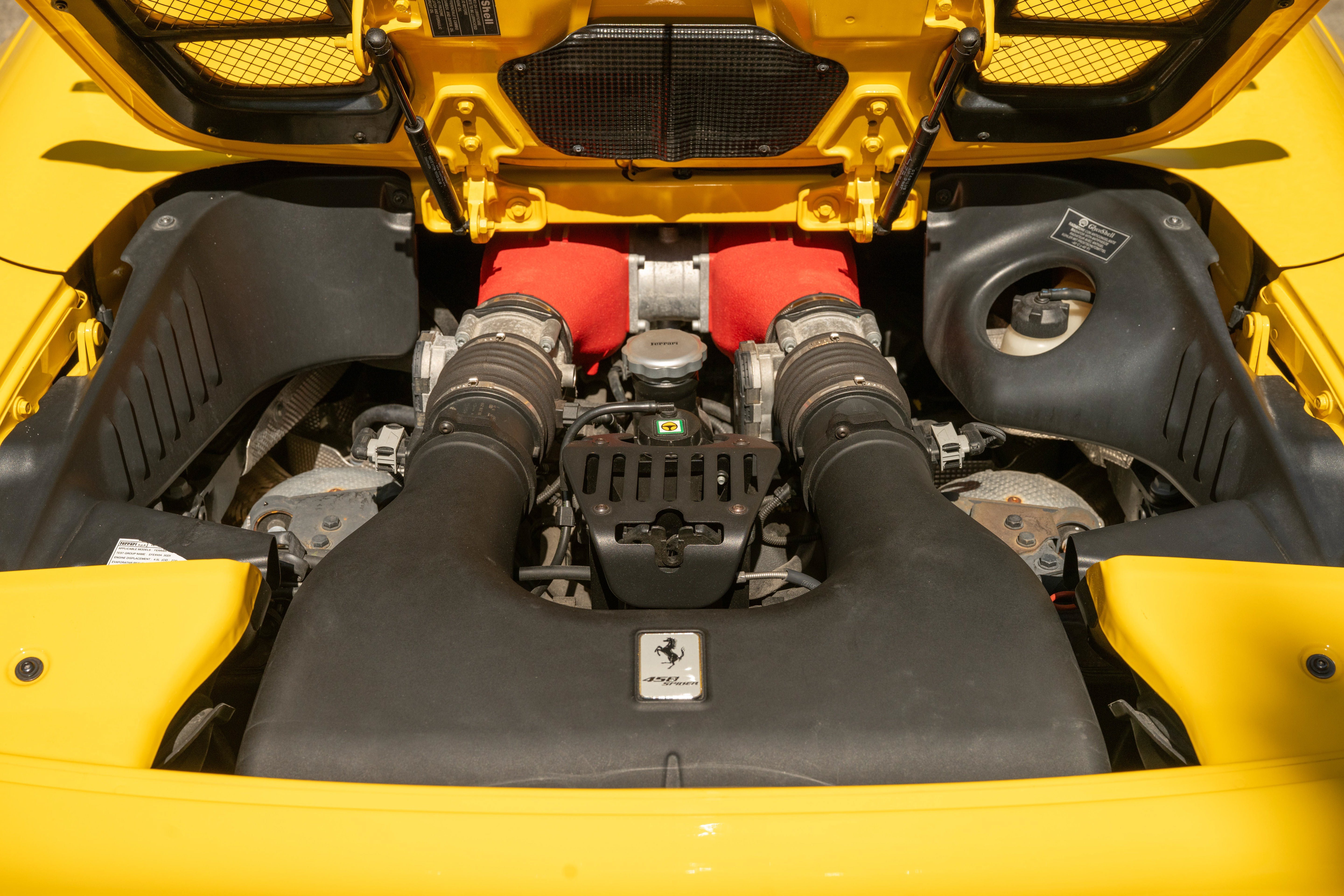 Used 2014 Giallo Modena Ferrari  image 22