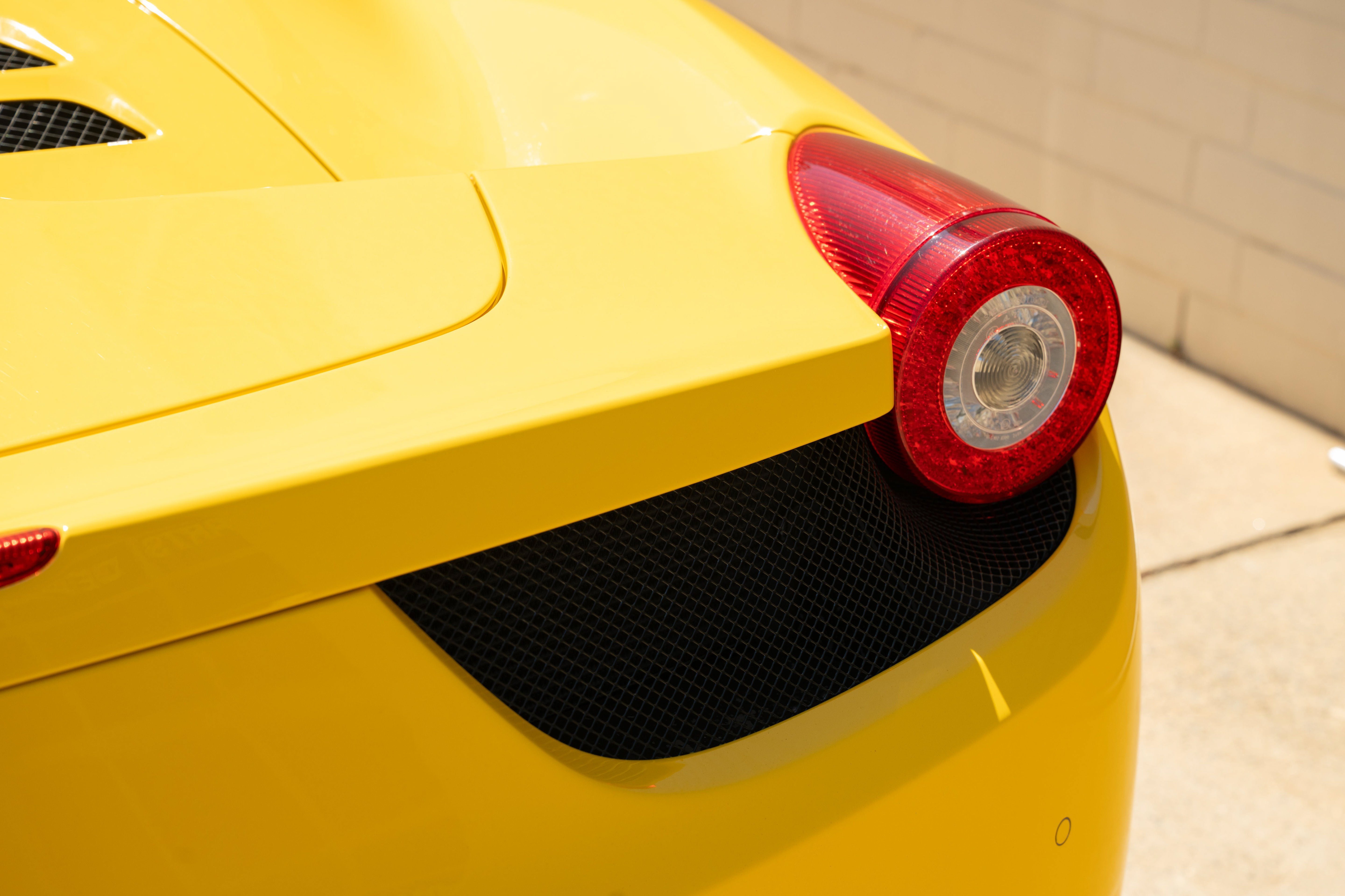 Used 2014 Giallo Modena Ferrari  image 23