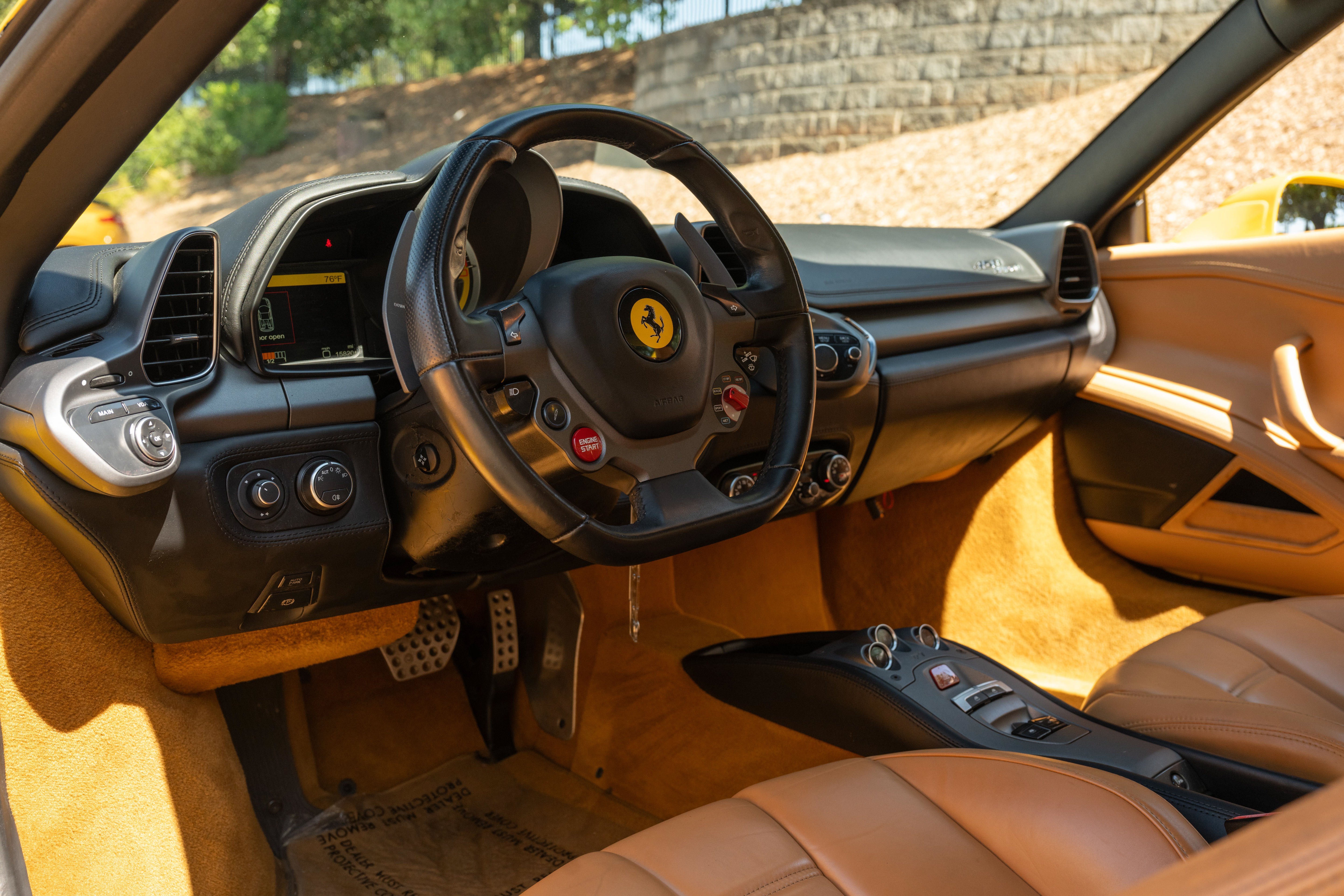 Used 2014 Giallo Modena Ferrari  image 26