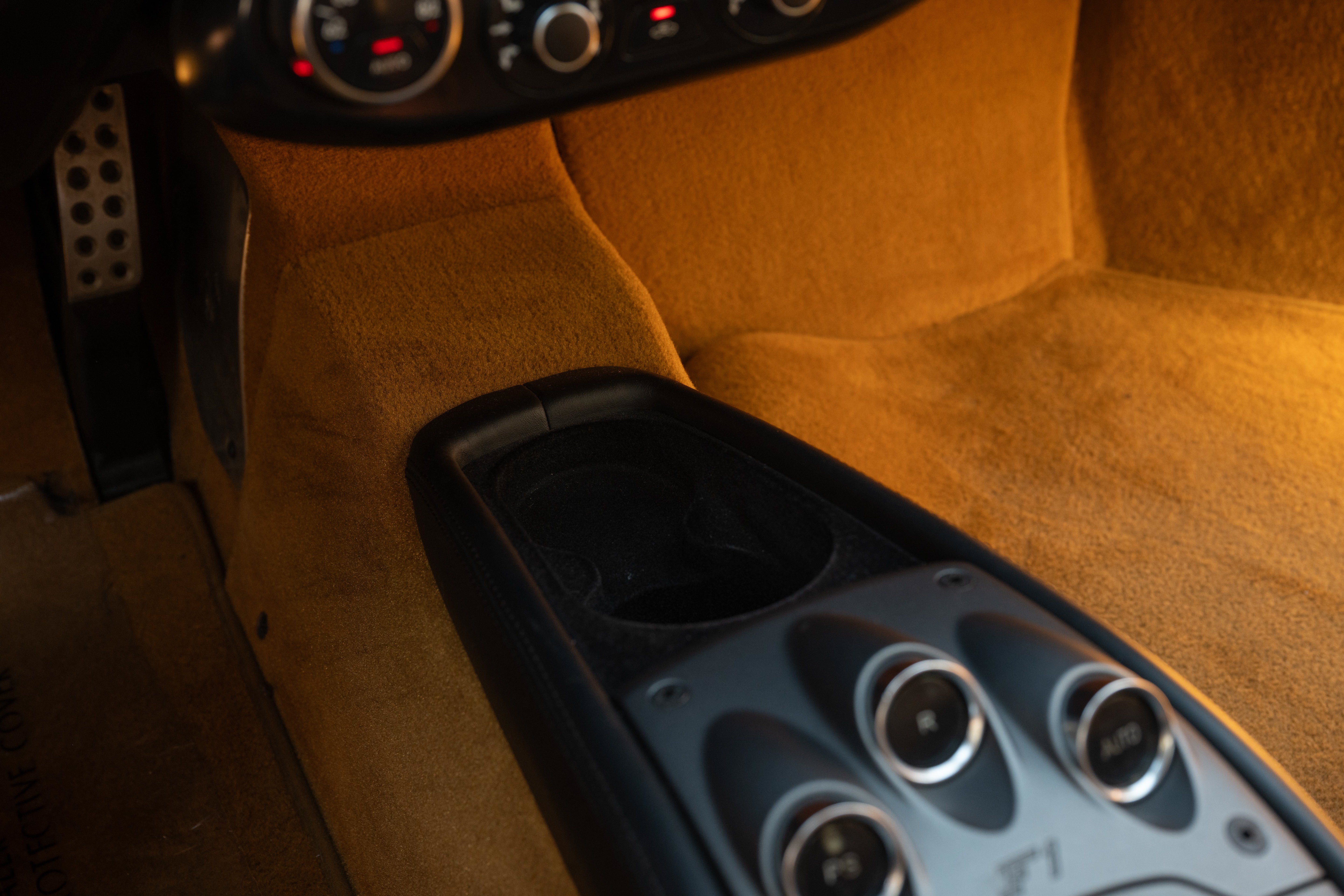 Used 2014 Giallo Modena Ferrari  image 40