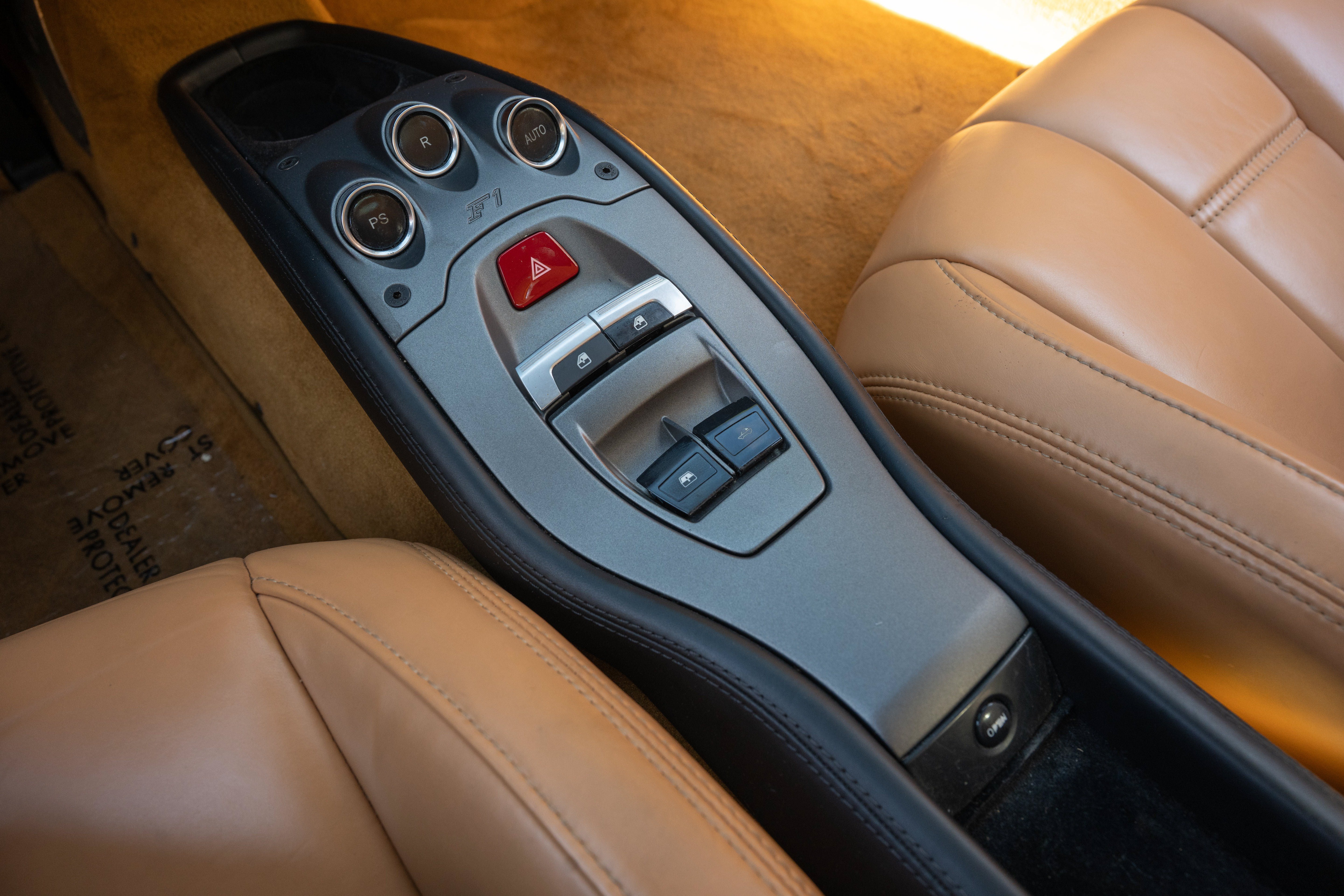 Used 2014 Giallo Modena Ferrari  image 42