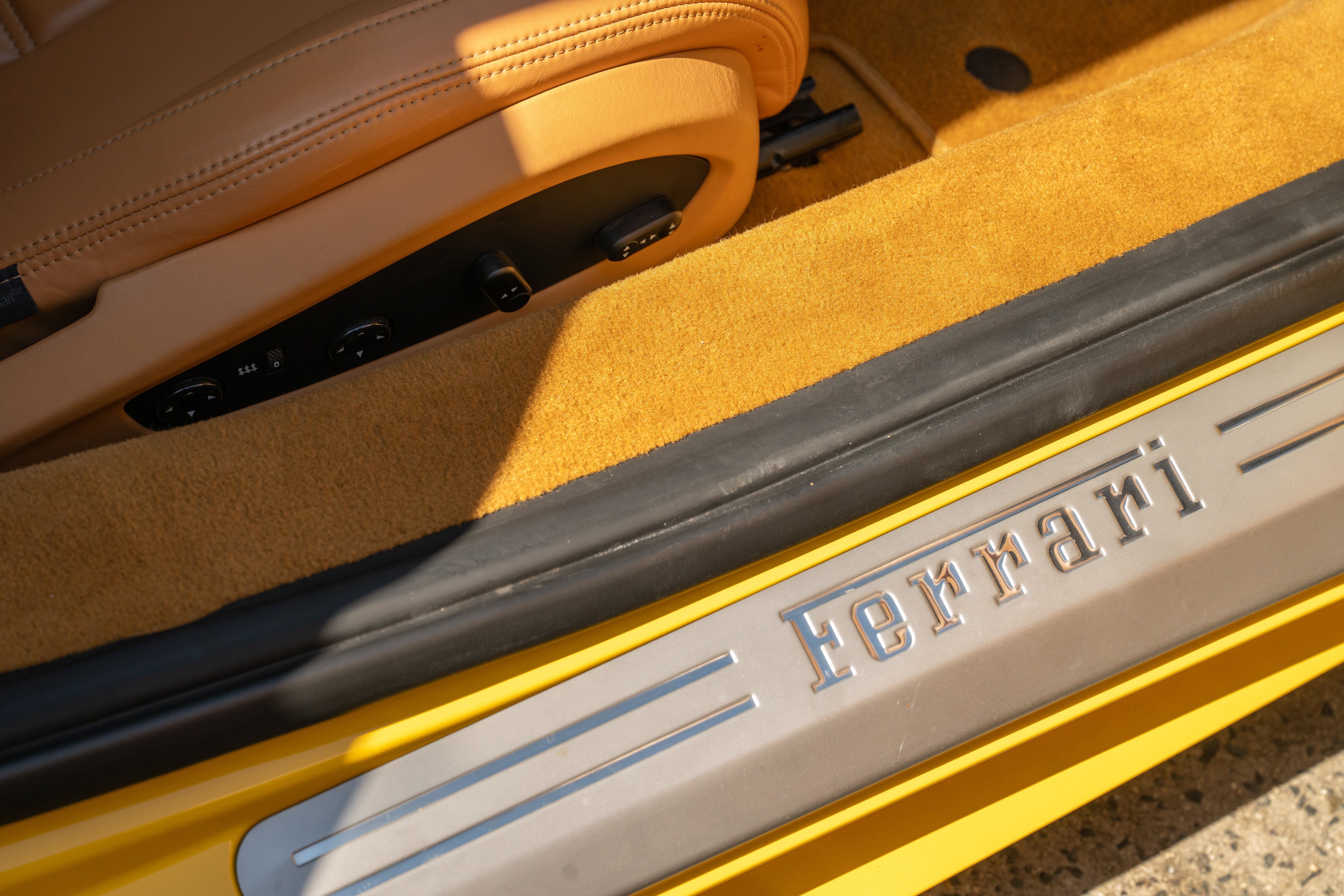 Used 2014 Giallo Modena Ferrari  image 50