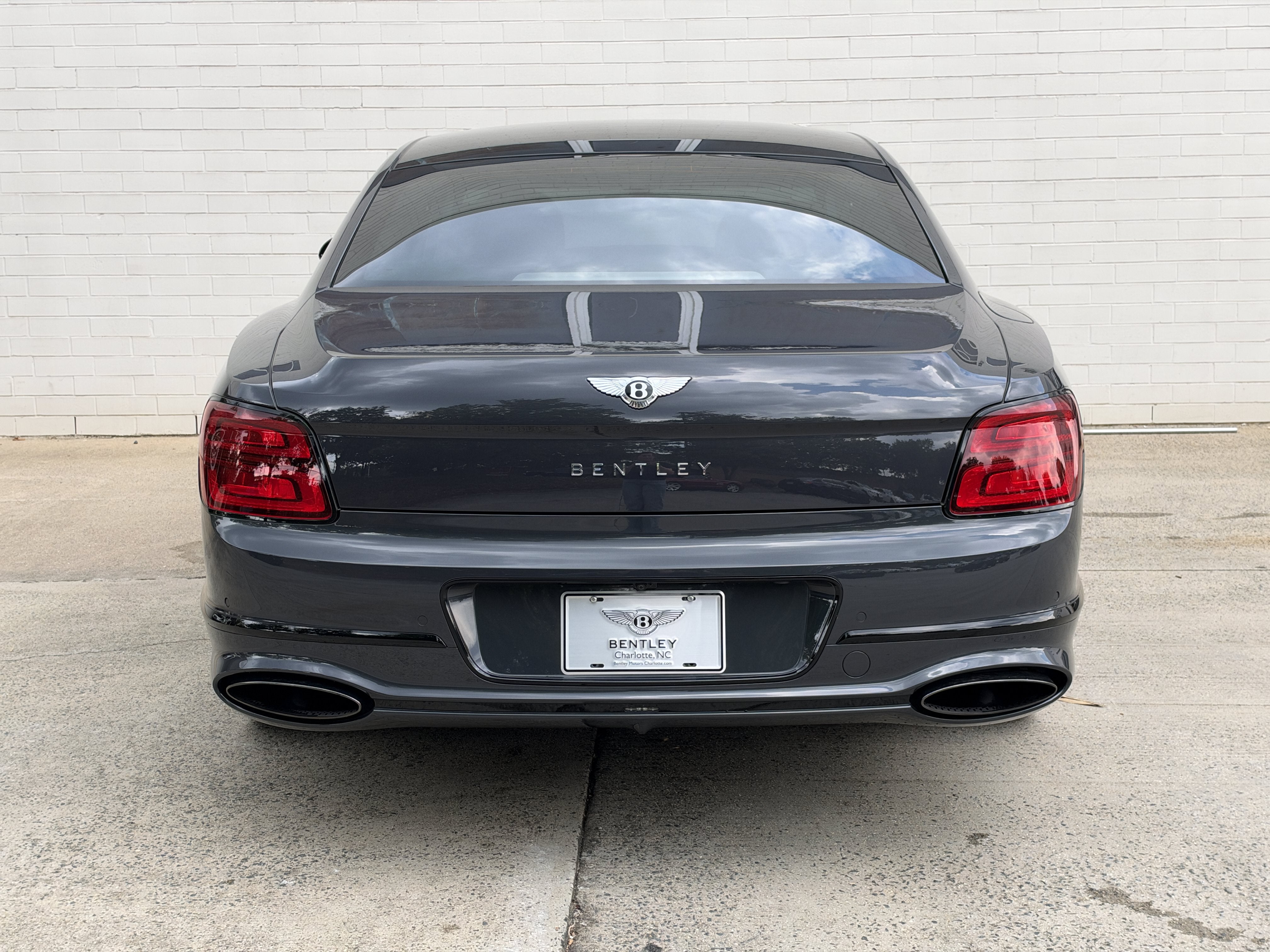Used 2023 Titan Gray Metallic Bentley Mulliner W12 image 8