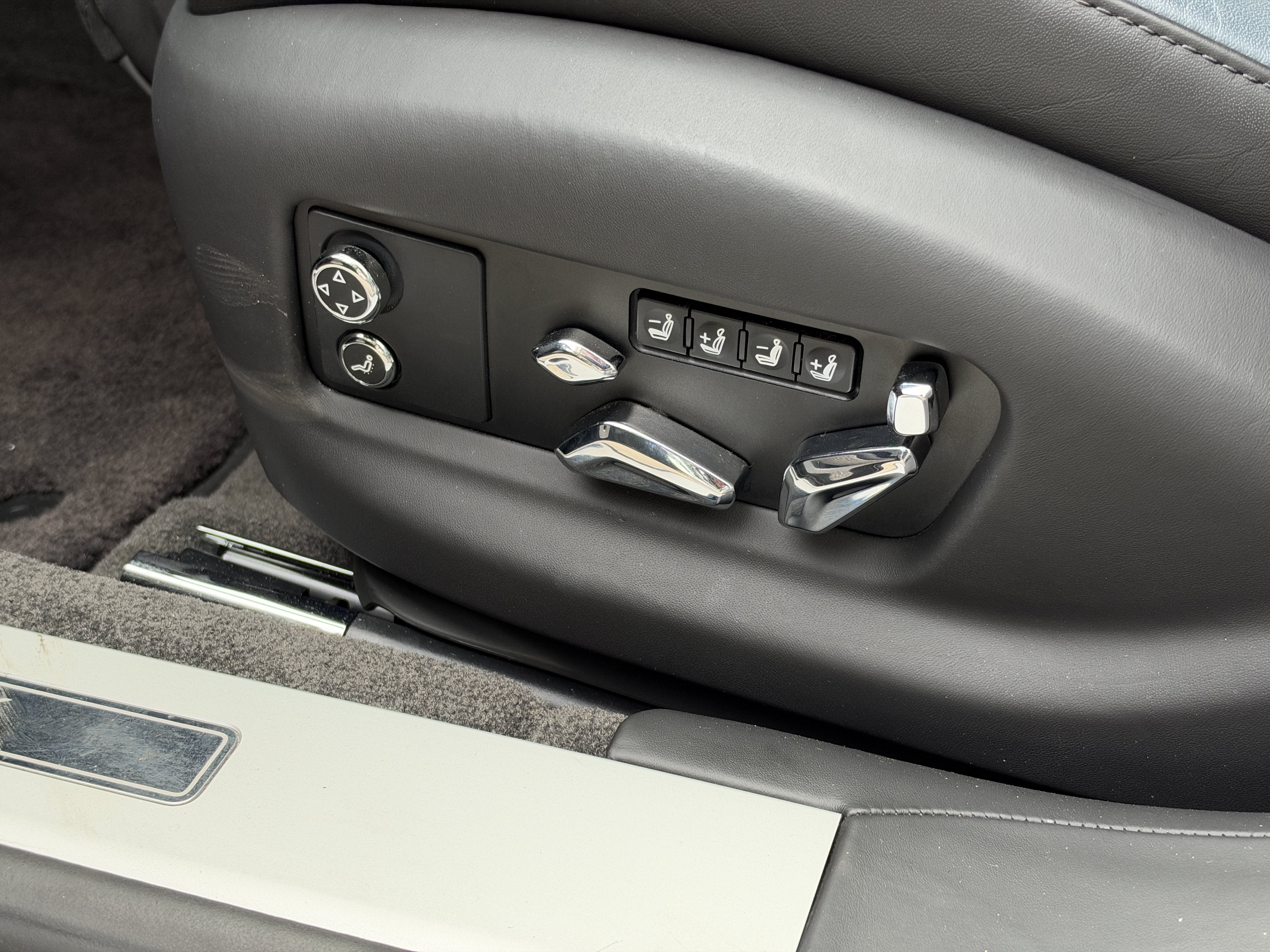 Used 2023 Titan Gray Metallic Bentley Mulliner W12 image 18