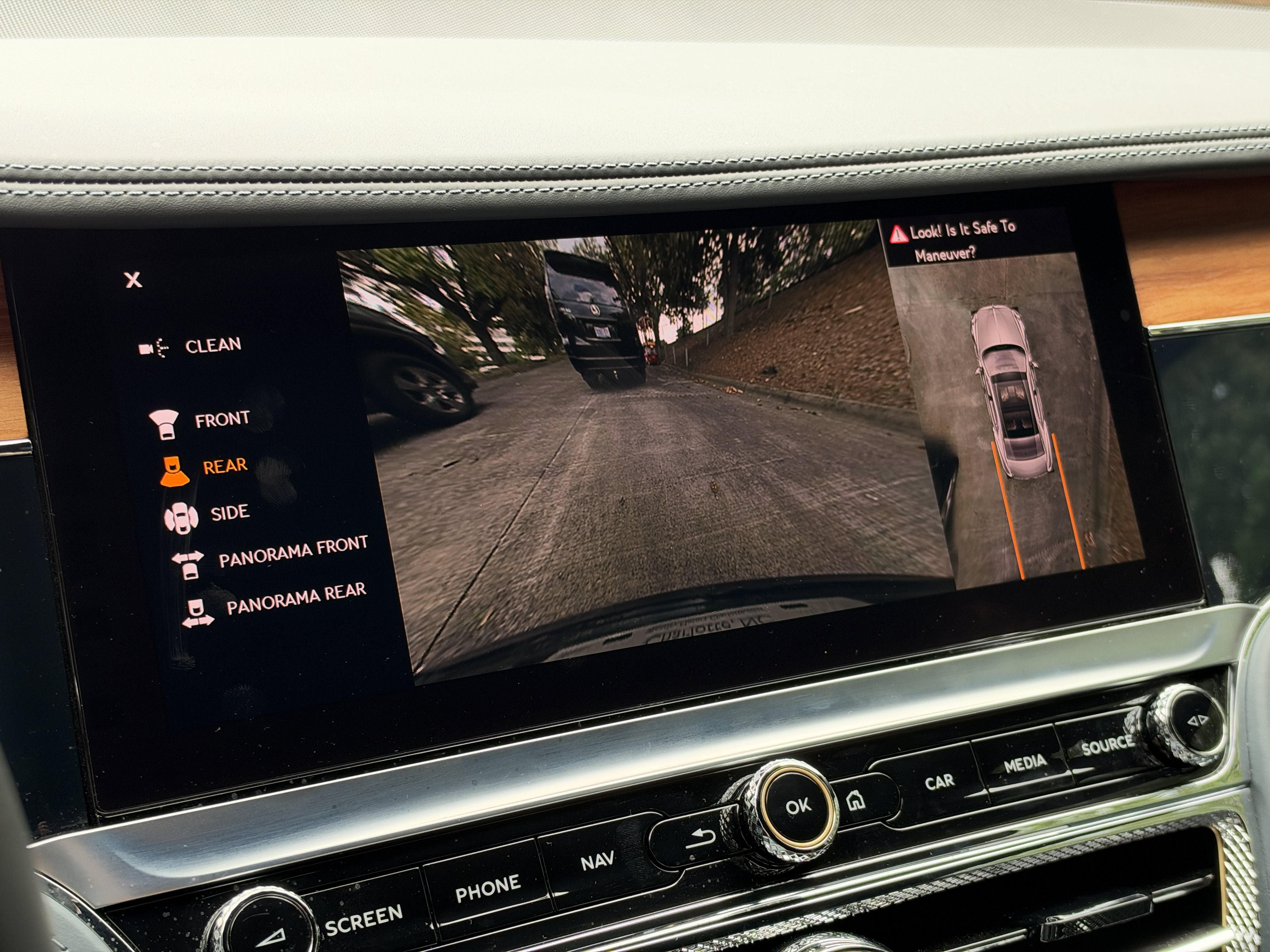 Used 2023 Titan Gray Metallic Bentley Mulliner W12 image 22