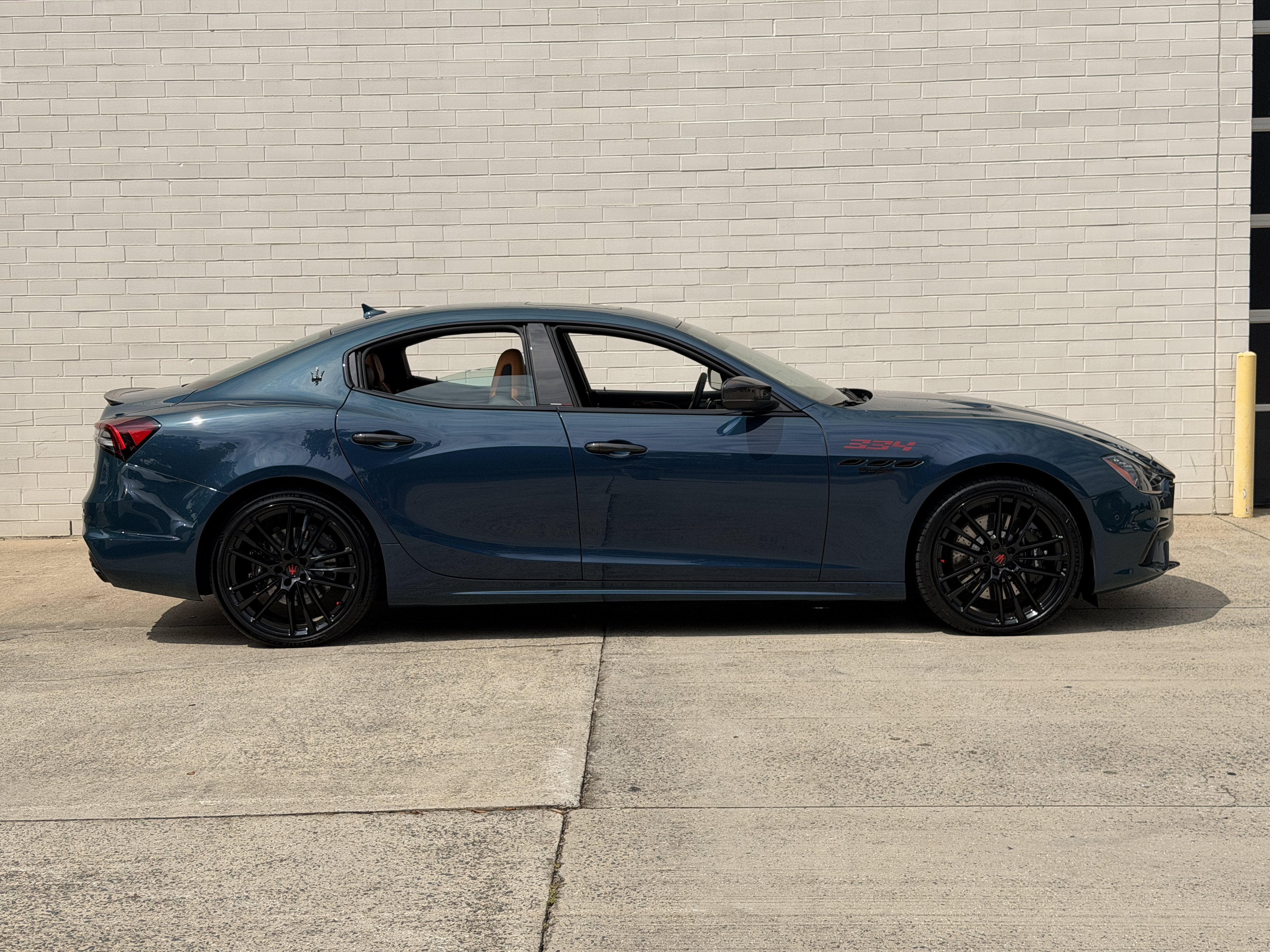 Used 2024 Blu Persia Metallic Maserati Trofeo 334 Ultima image 2