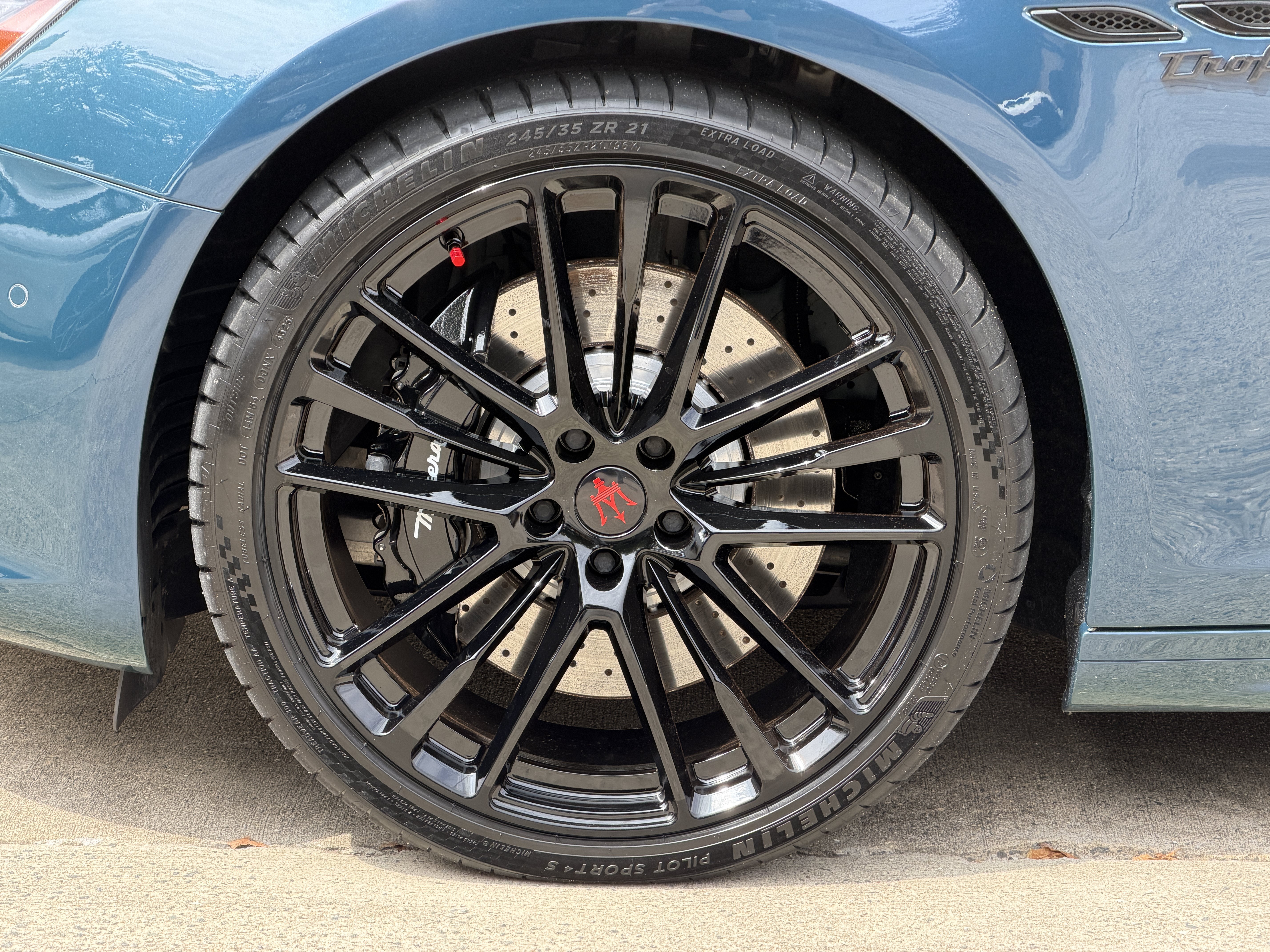 Used 2024 Blu Persia Metallic Maserati Trofeo 334 Ultima image 13