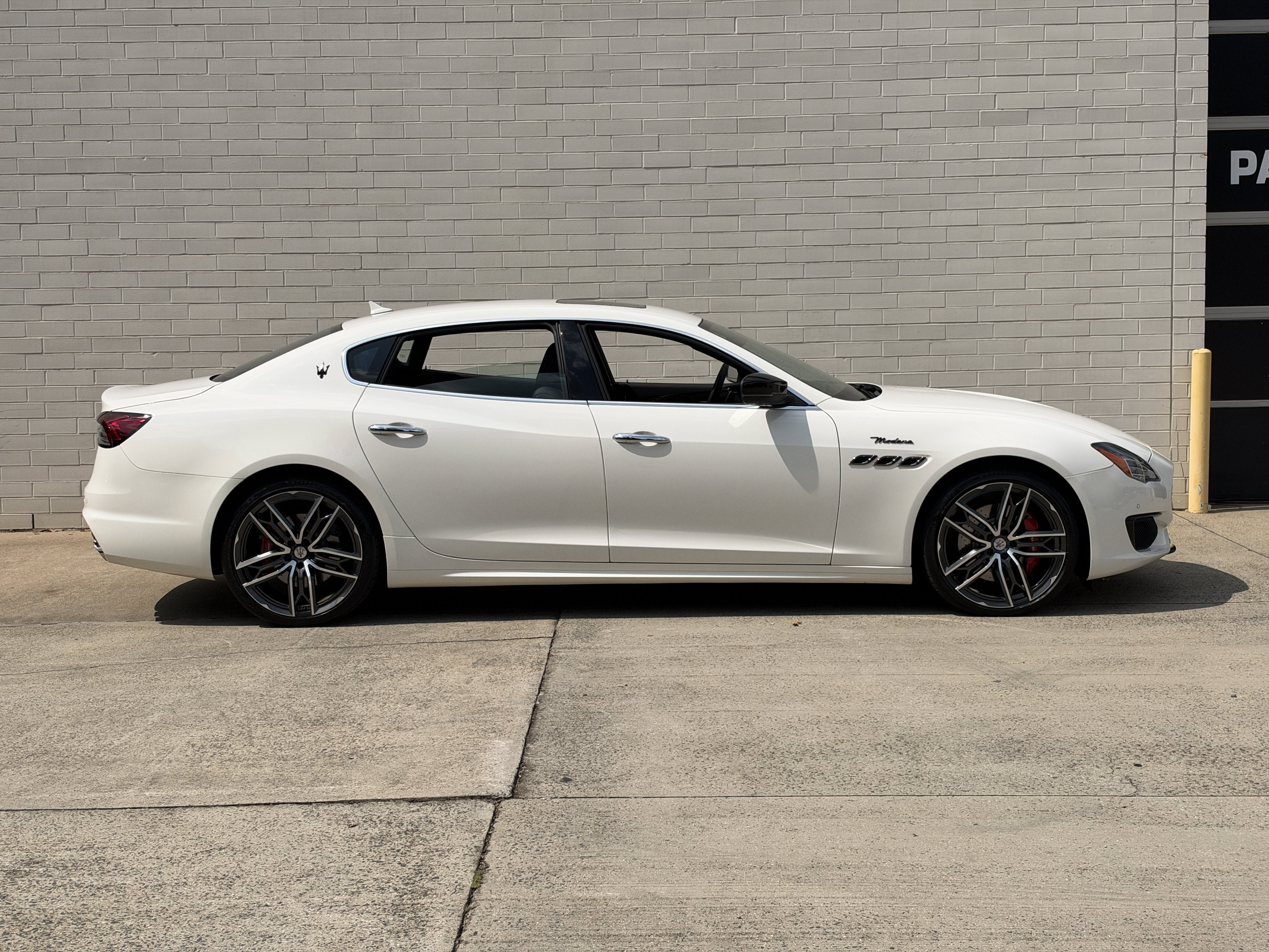 Used 2024 Bianco Maserati Modena Ultima Q4 image 2