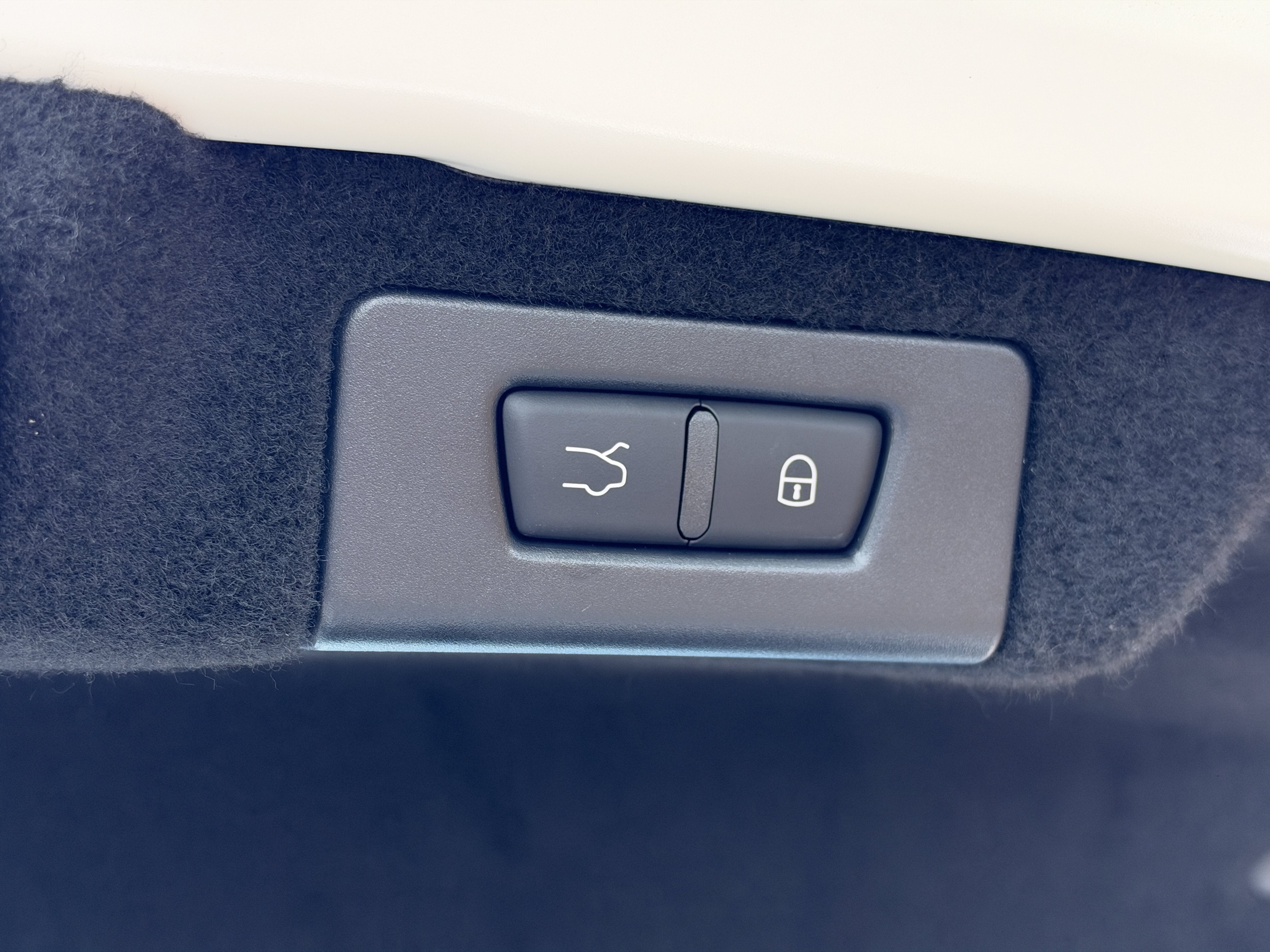 Used 2024 Bianco Maserati Modena Ultima Q4 image 37