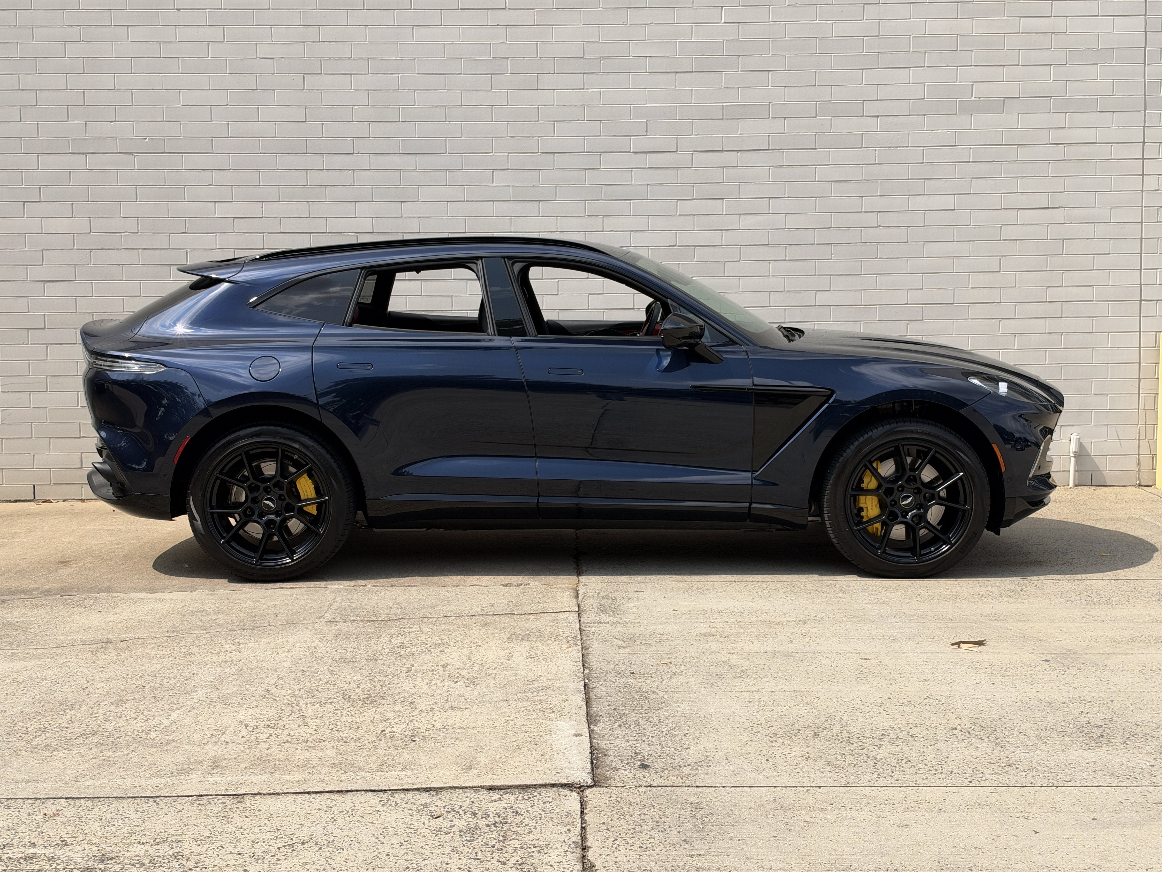 Used 2021 Midnight Blue Aston Martin  image 13
