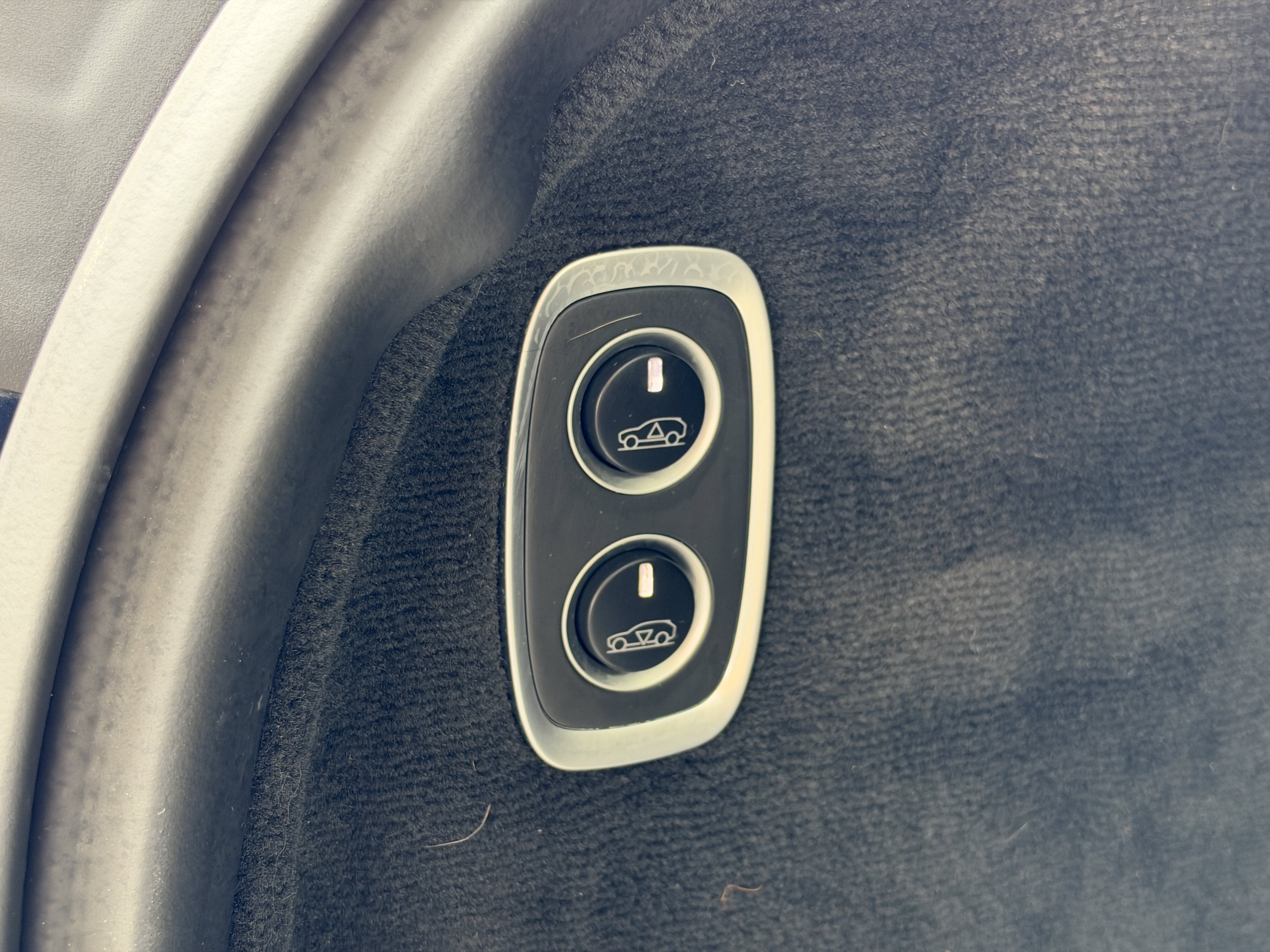 Used 2021 Midnight Blue Aston Martin  image 38