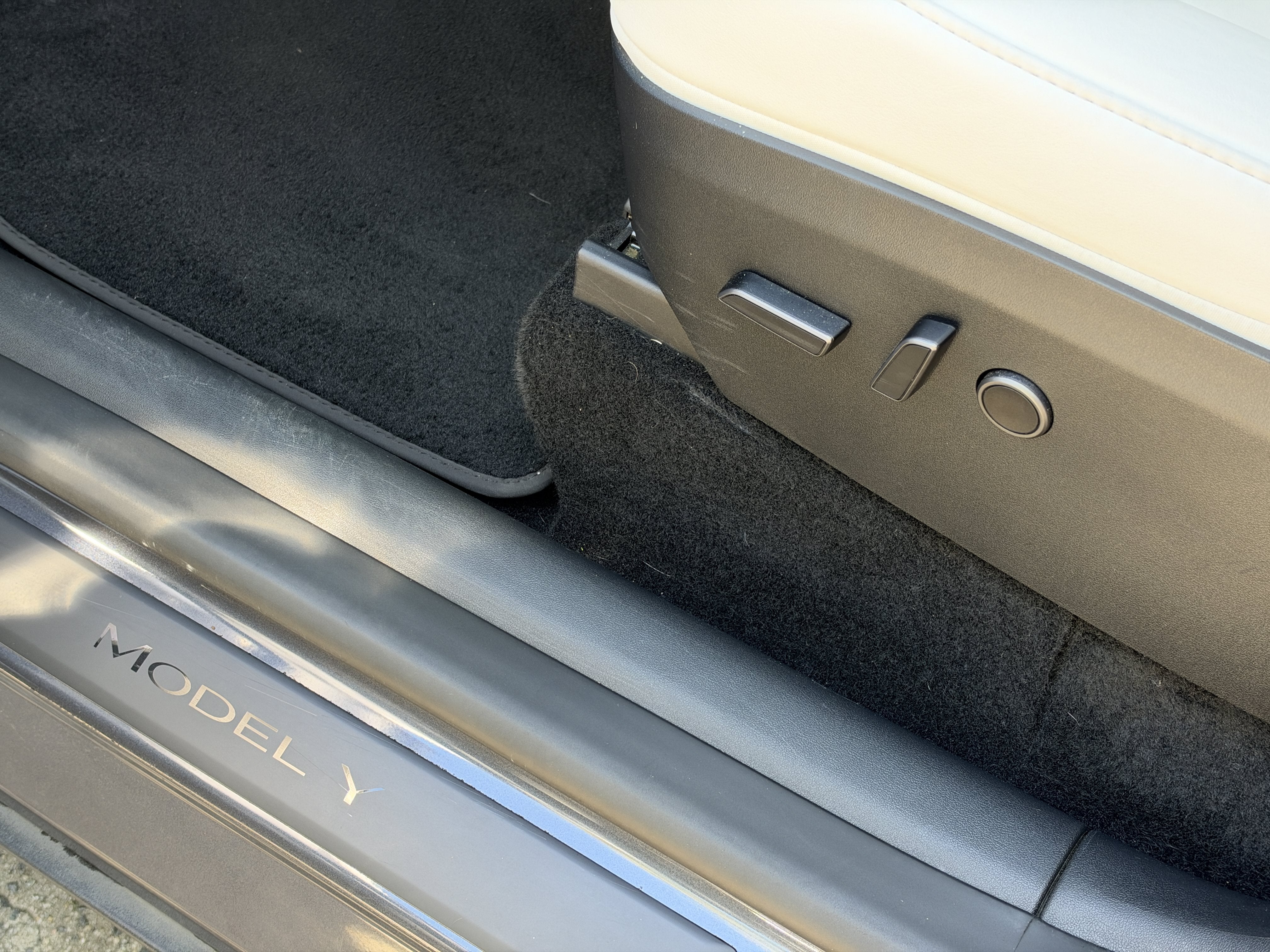 Used 2023 Black Tesla Performance image 14