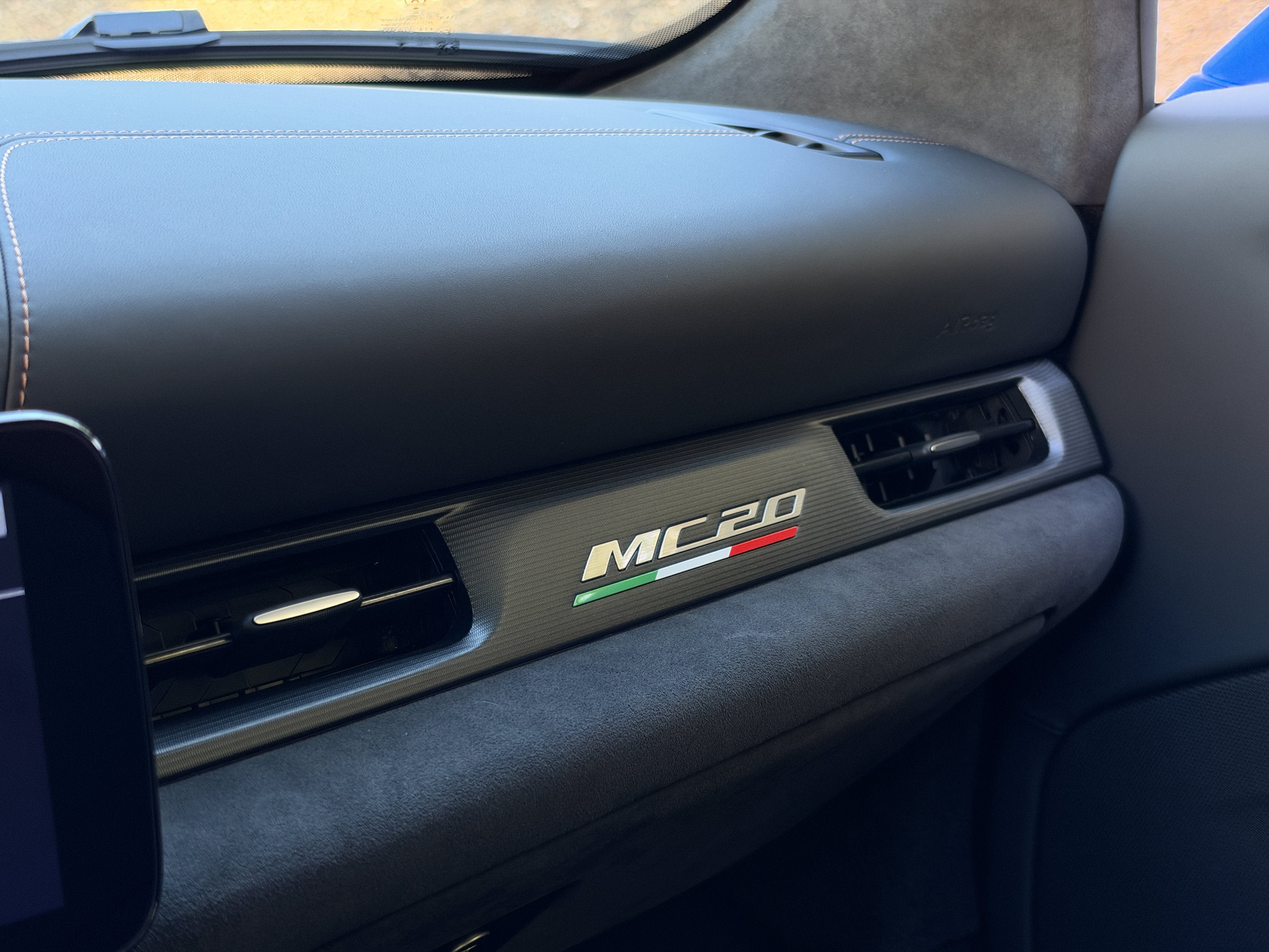Used 2022 Blu Infinito Maserati  image 30