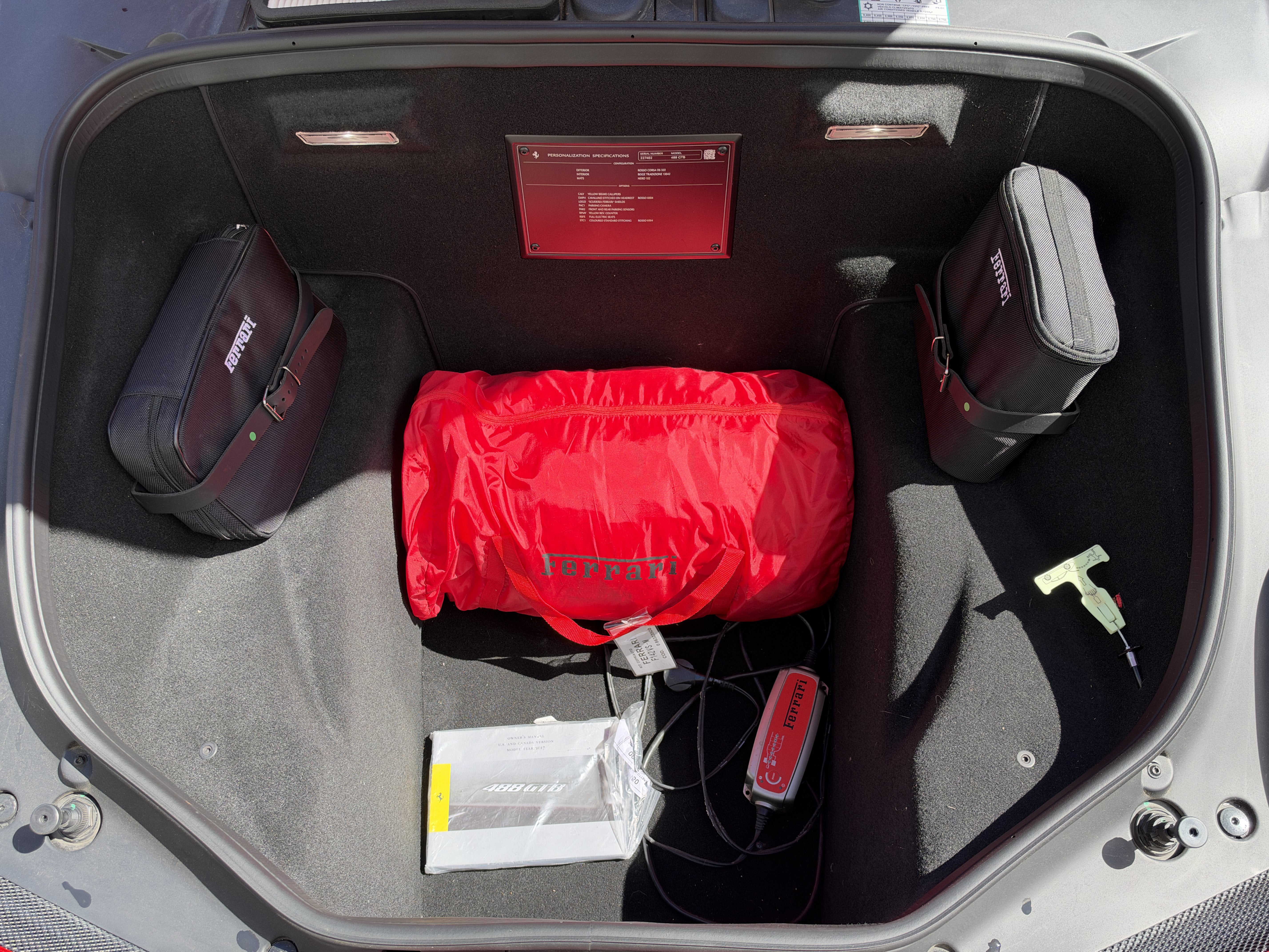 Used 2017 Rosso Corsa Ferrari  image 11