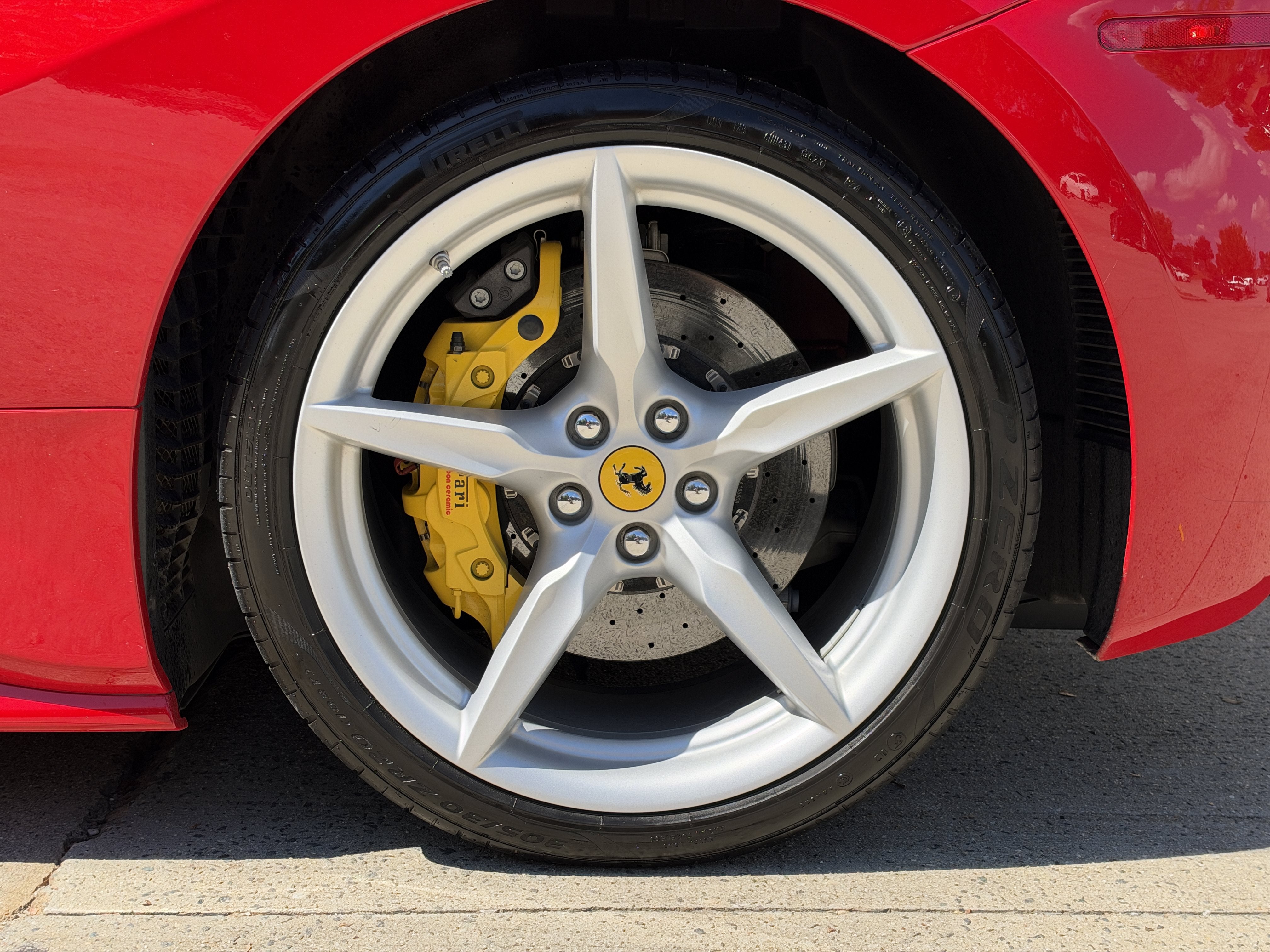 Used 2017 Rosso Corsa Ferrari  image 18
