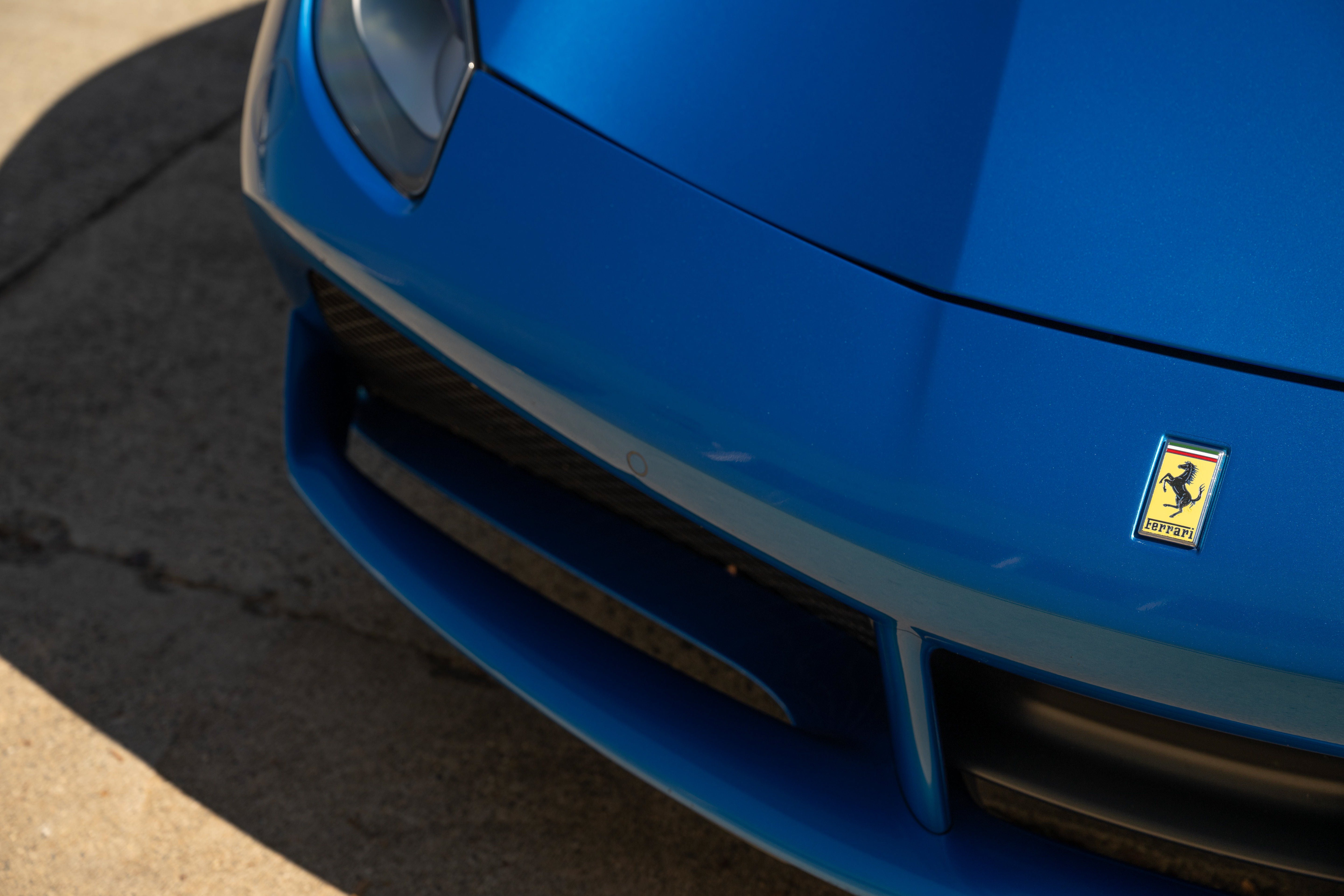 Used 2016 Blu Corsa Ferrari  image 11