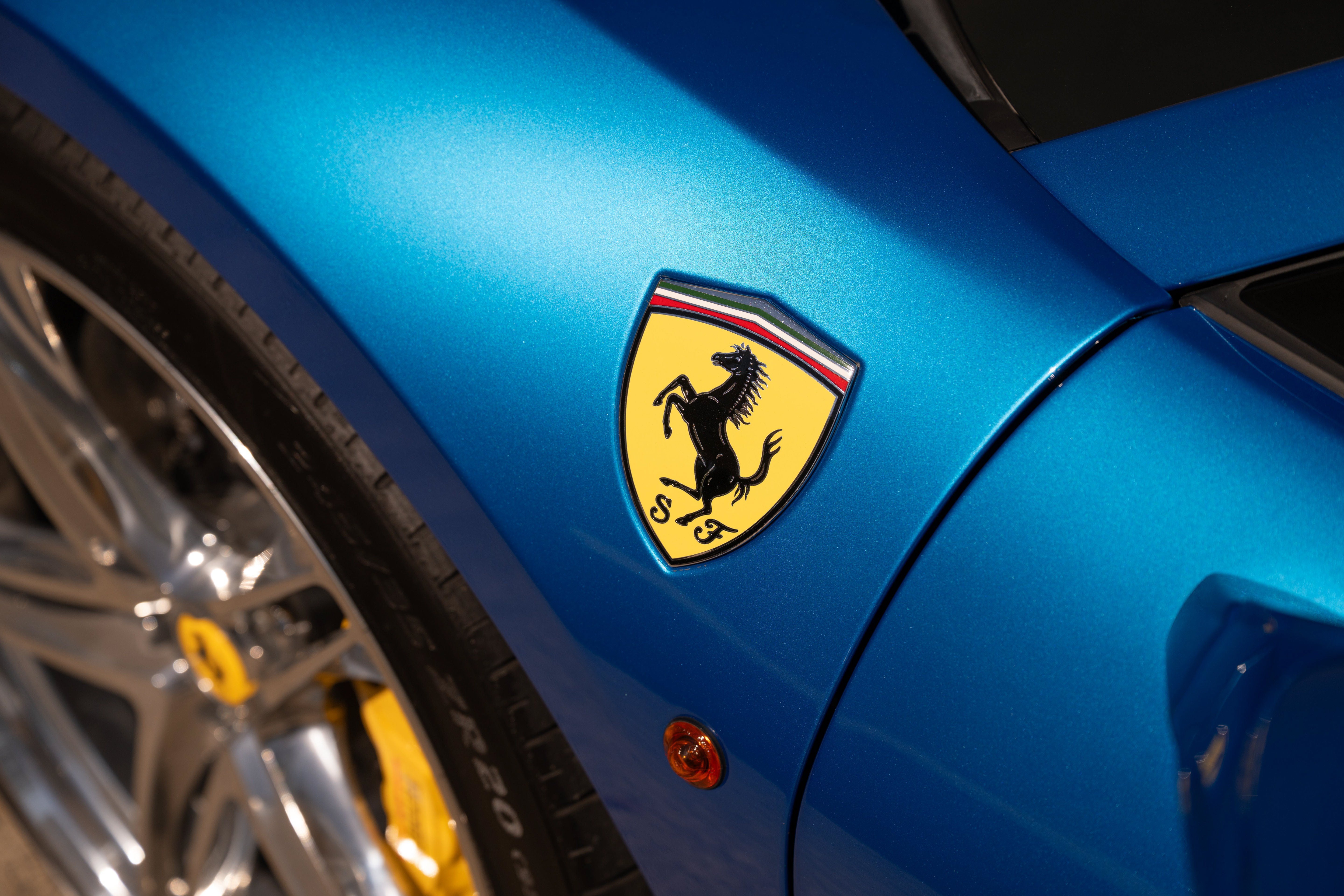 Used 2016 Blu Corsa Ferrari  image 16