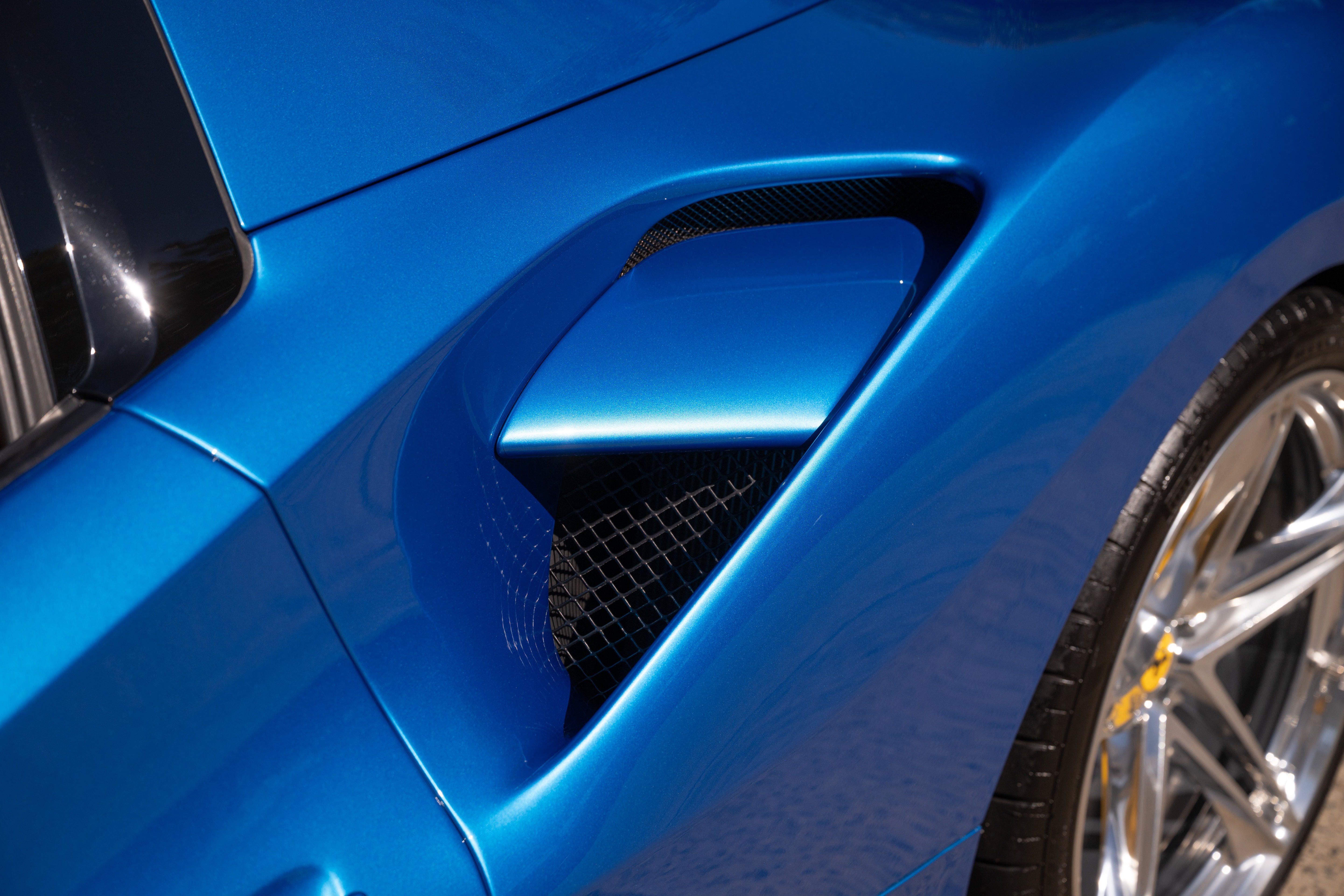 Used 2016 Blu Corsa Ferrari  image 18