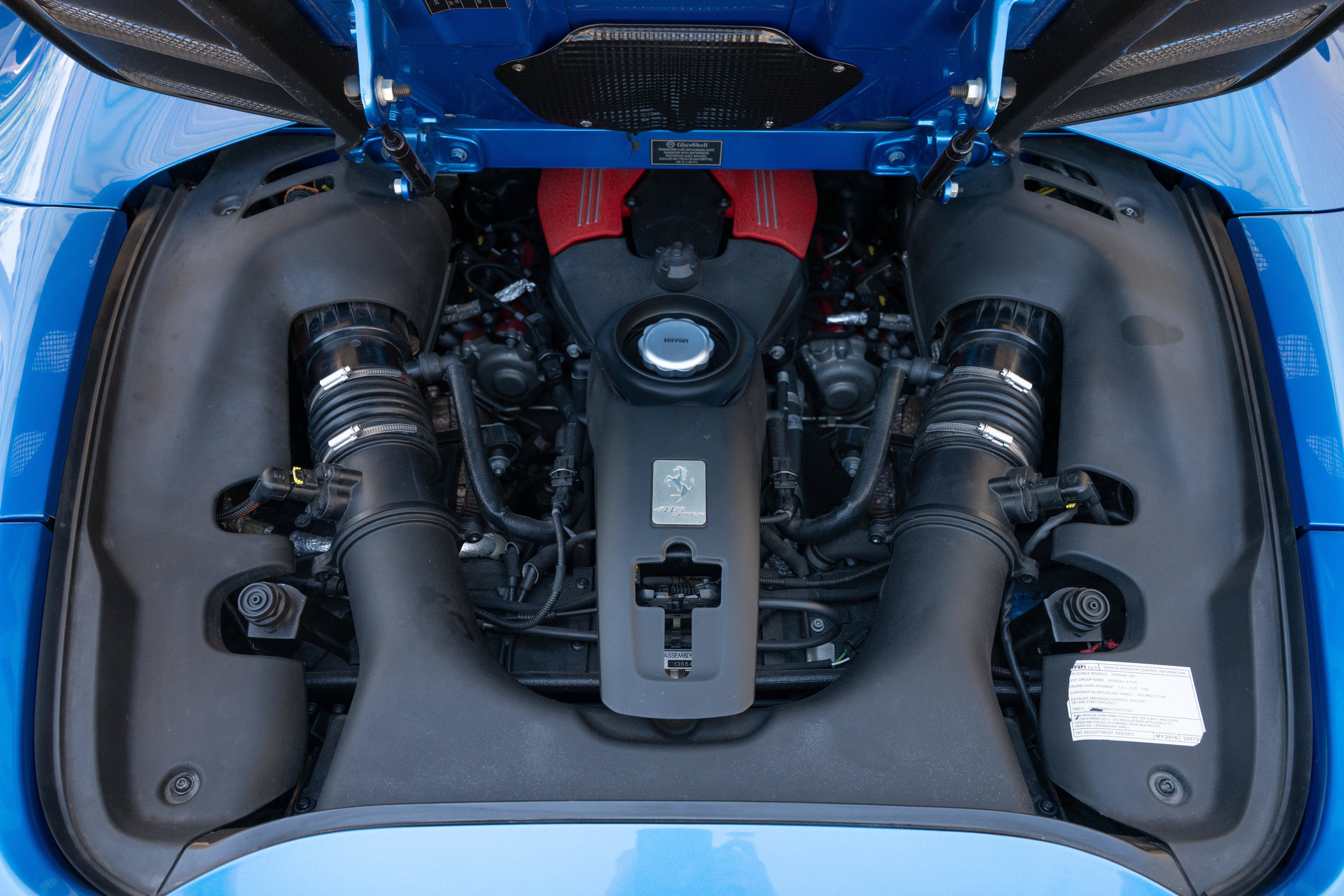 Used 2016 Blu Corsa Ferrari  image 22