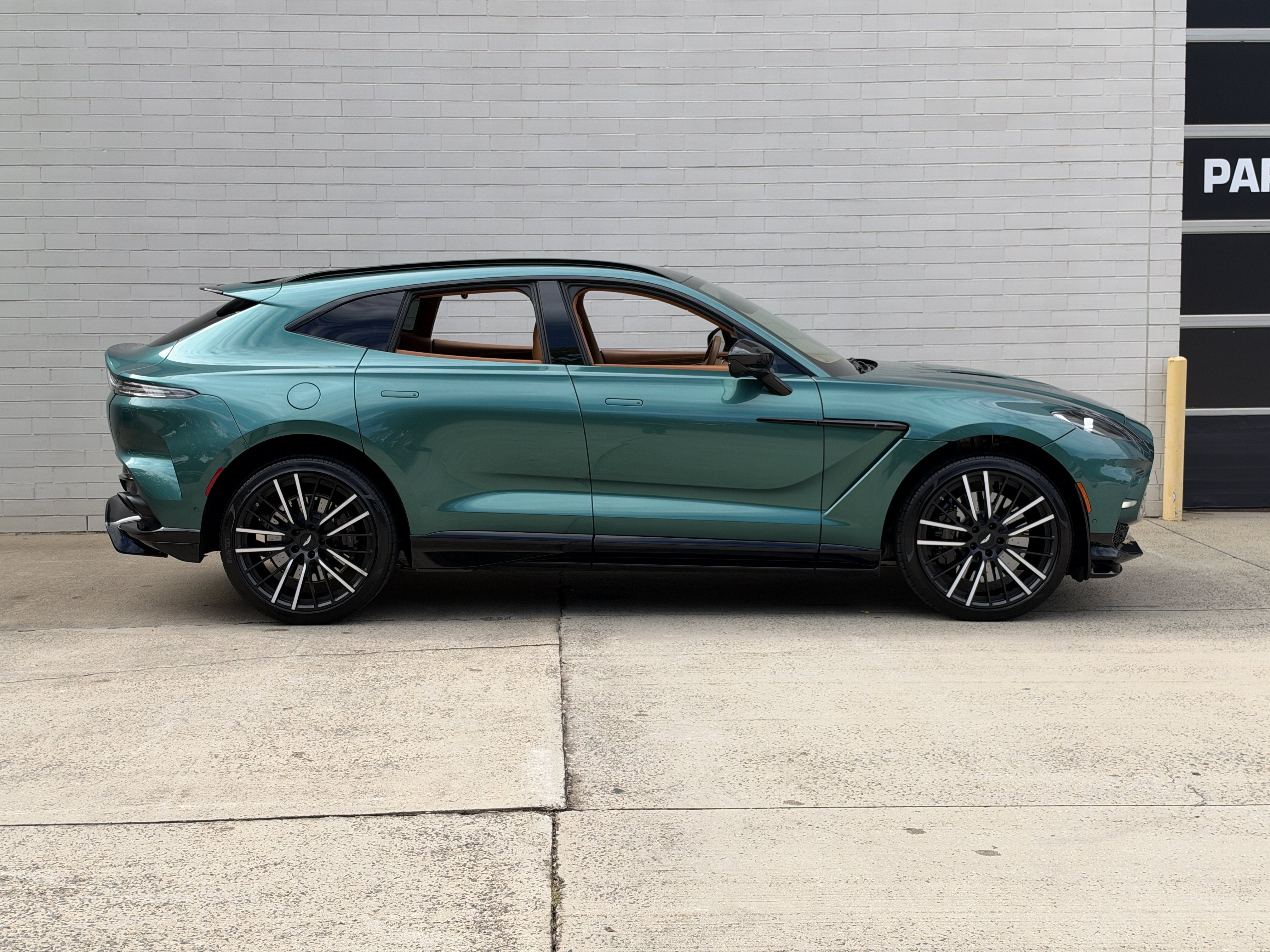 Used 2023 Aston Martin Racing Green Aston Martin 707 image 13