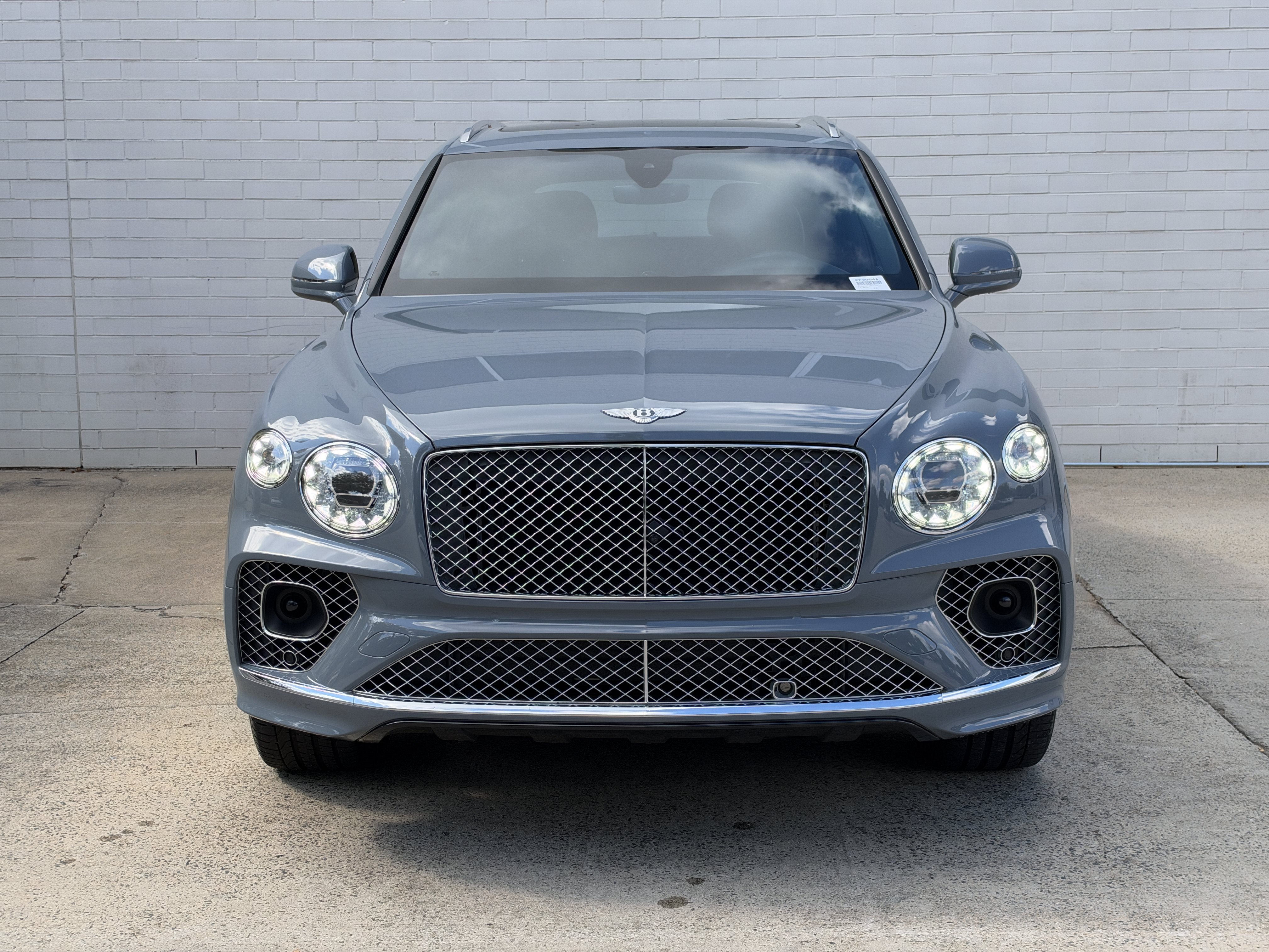 Used 2021 Ice Bentley V8 image 9