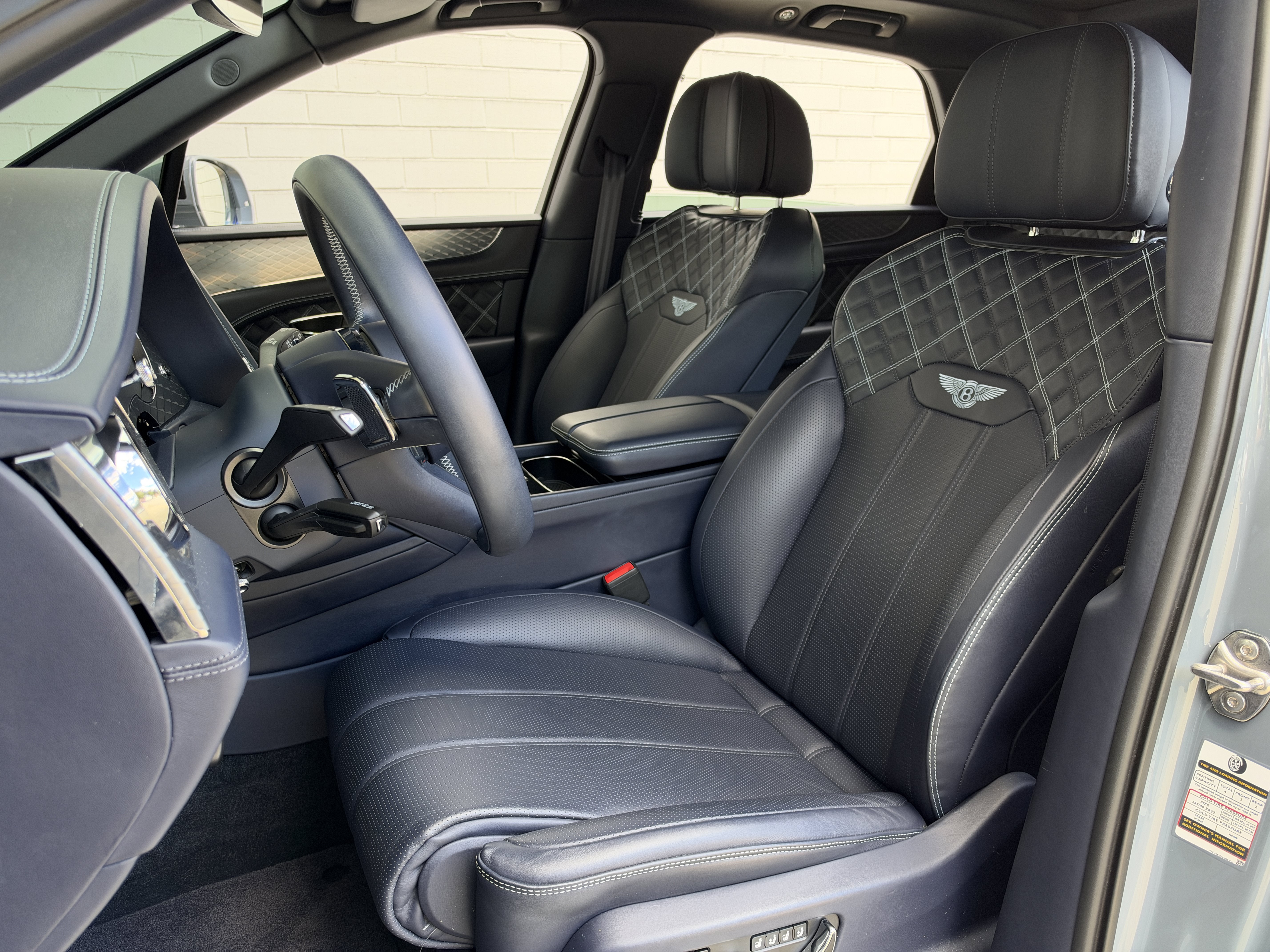 Used 2021 Ice Bentley V8 image 14
