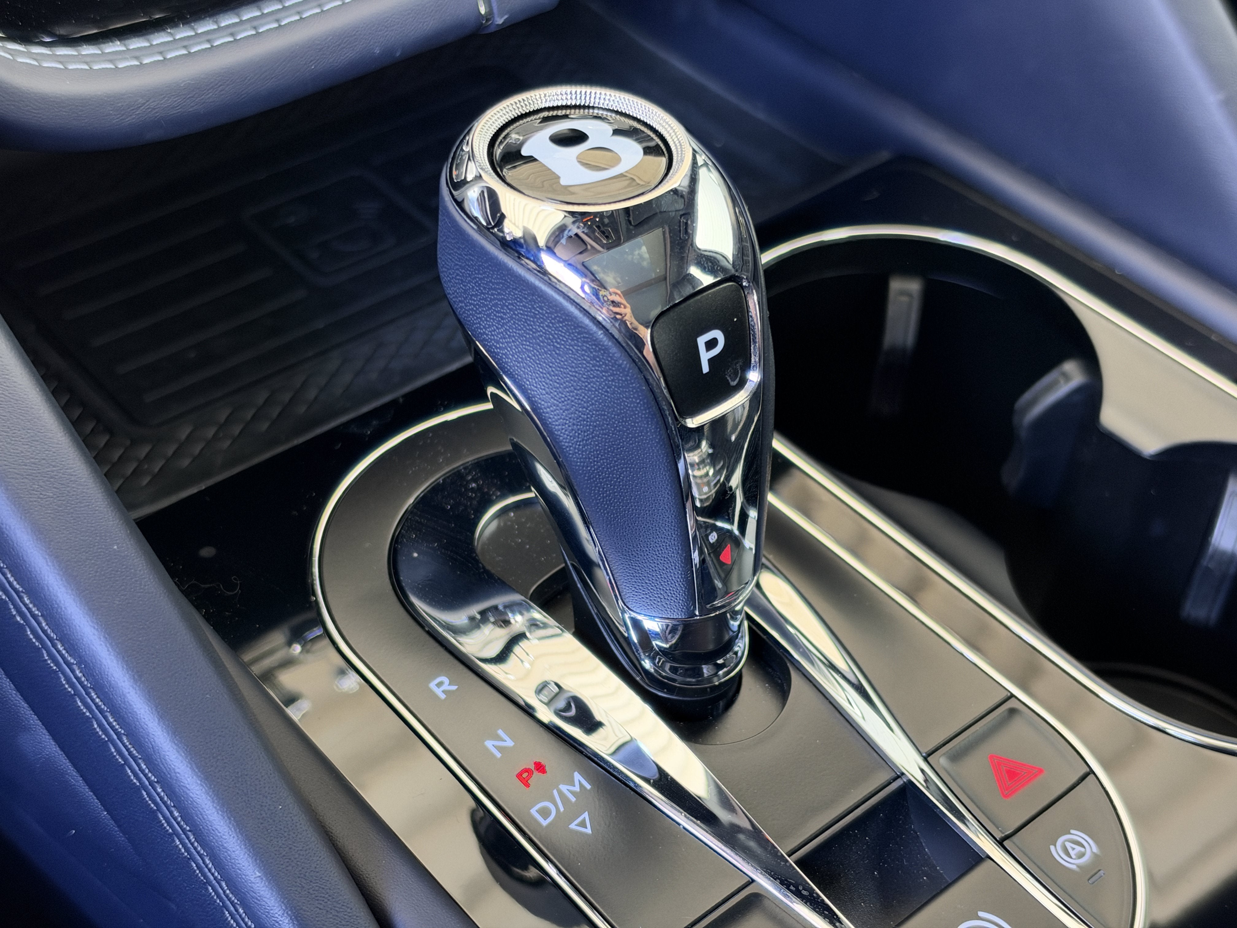 Used 2021 Ice Bentley V8 image 24